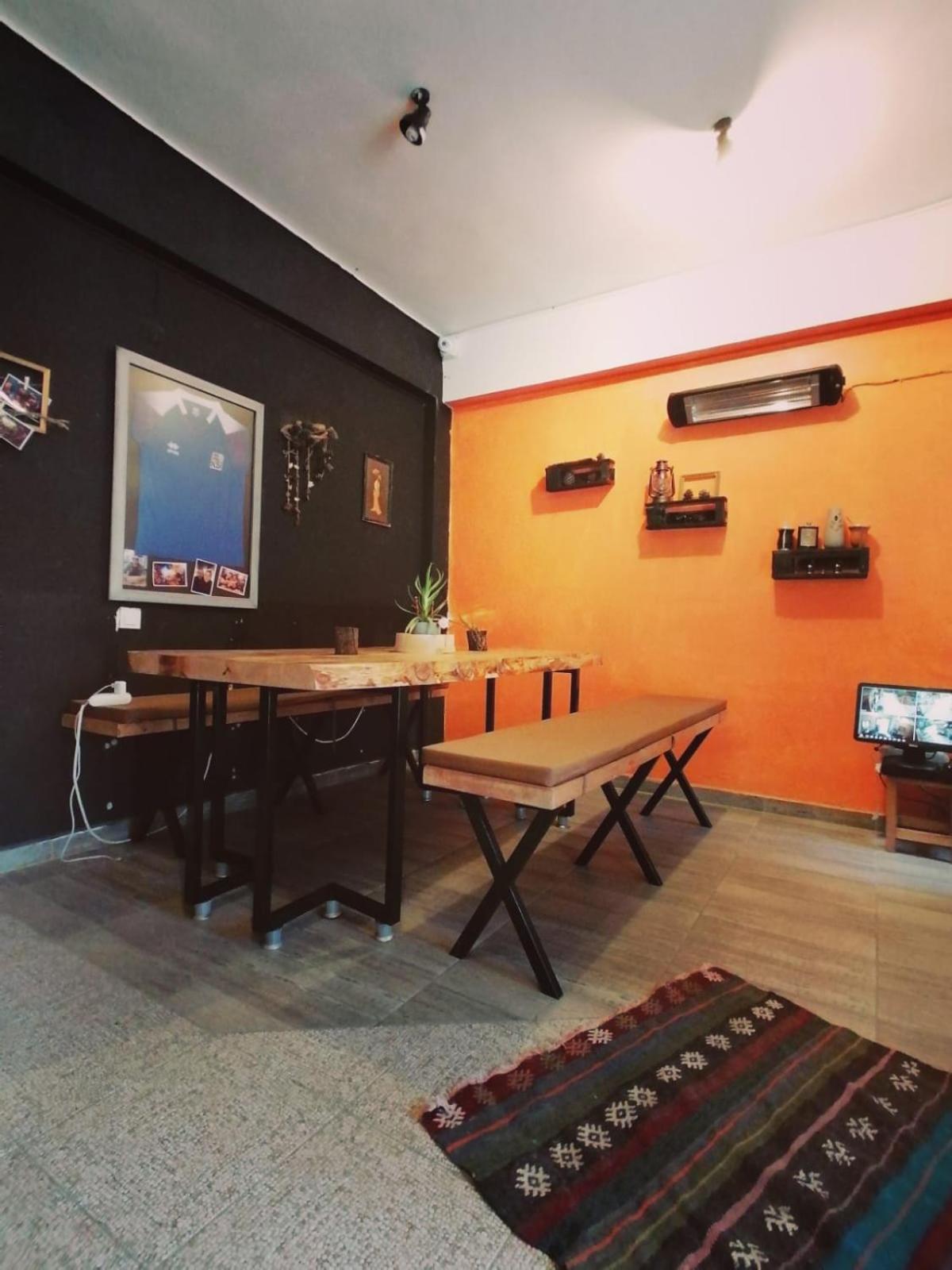 Kuyu Beergarden Hostel
