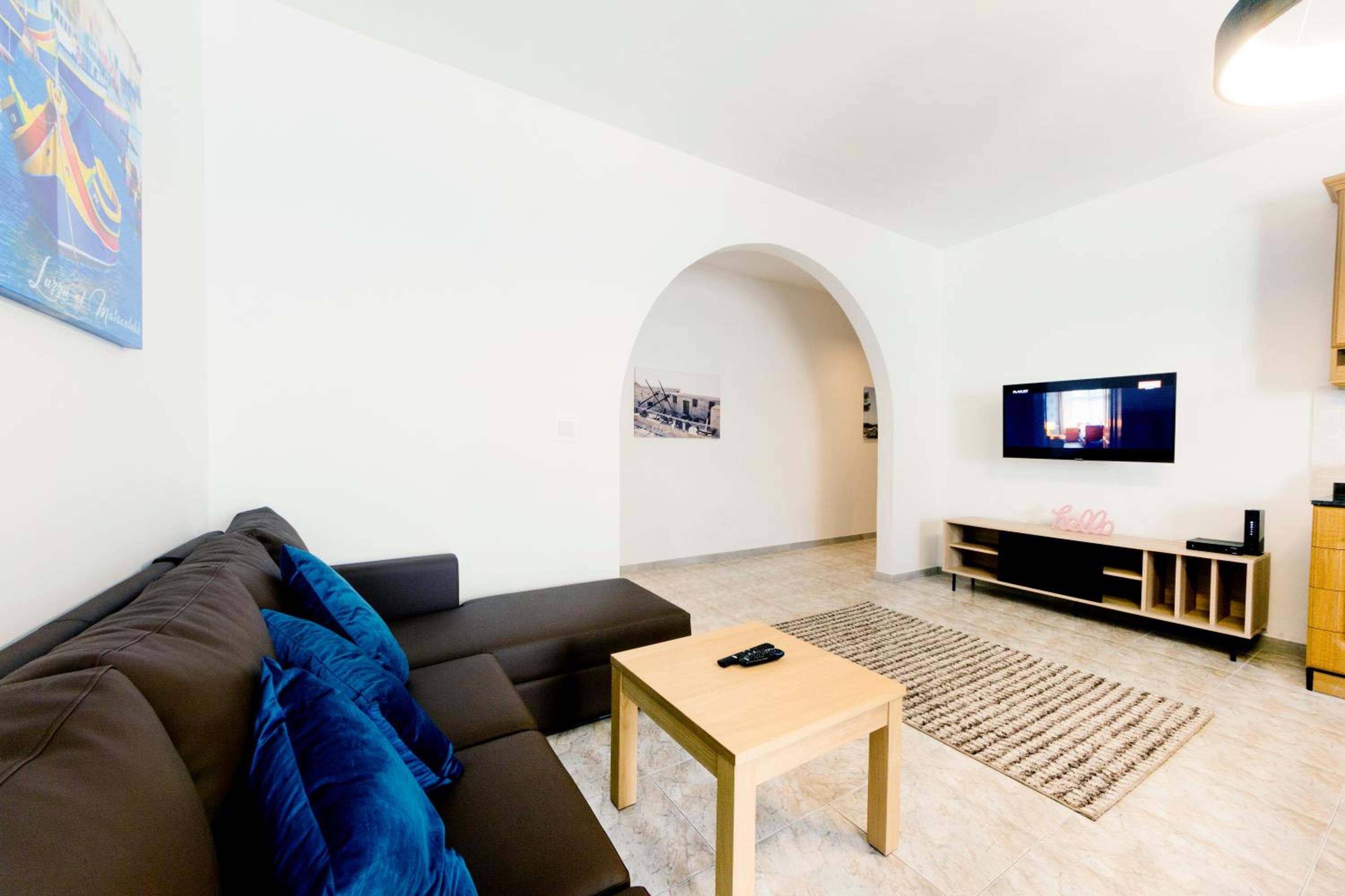 Central 3 Bedroom Entire Apartment Msida view 3