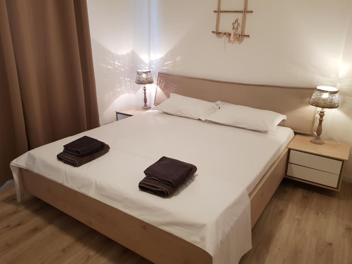 Rose Luxury Apartment Vlore, full sea view !