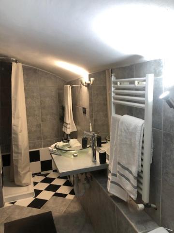 Ca de Banchi en Genova — bathroom