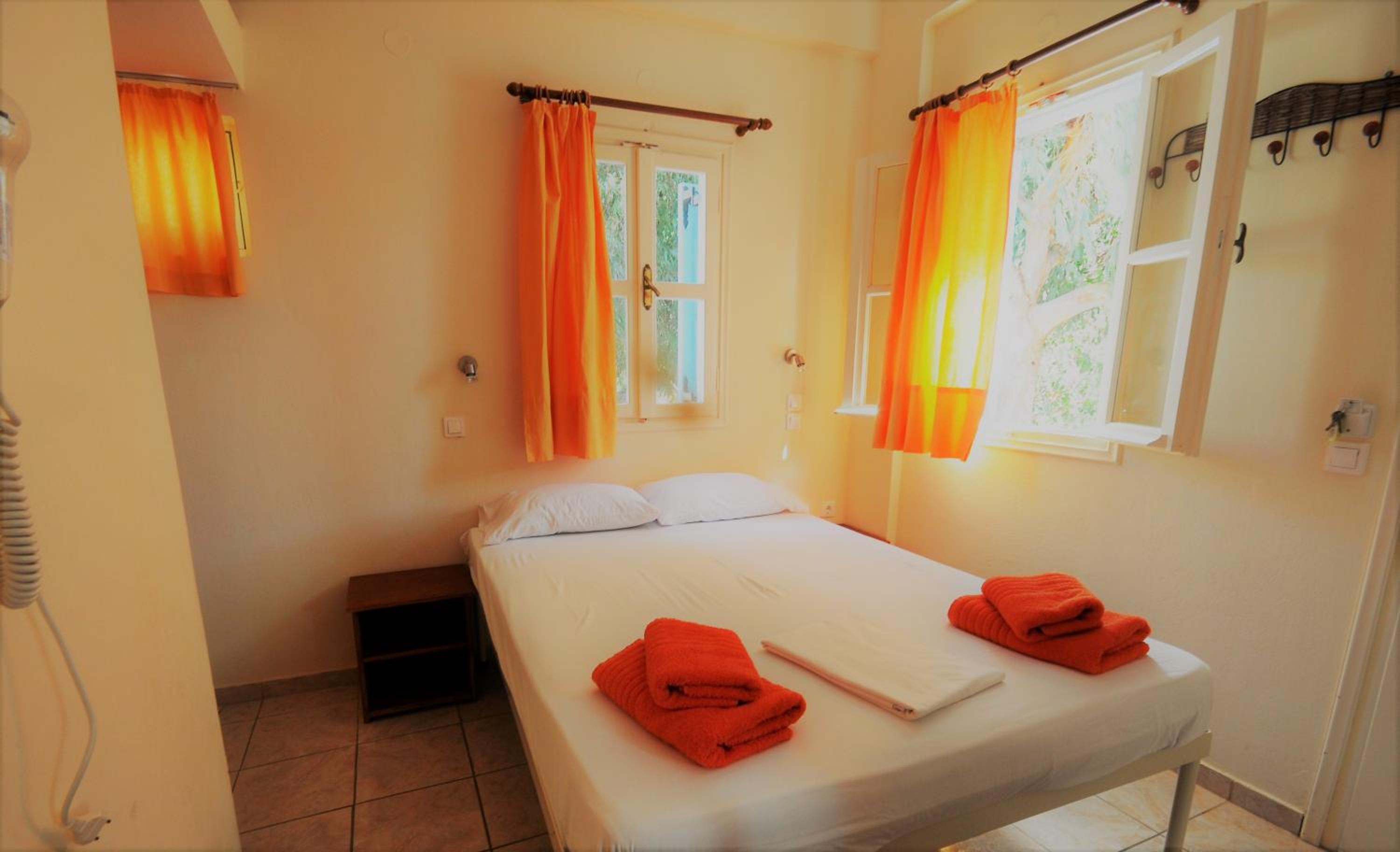 Santorini Camping & Hostel