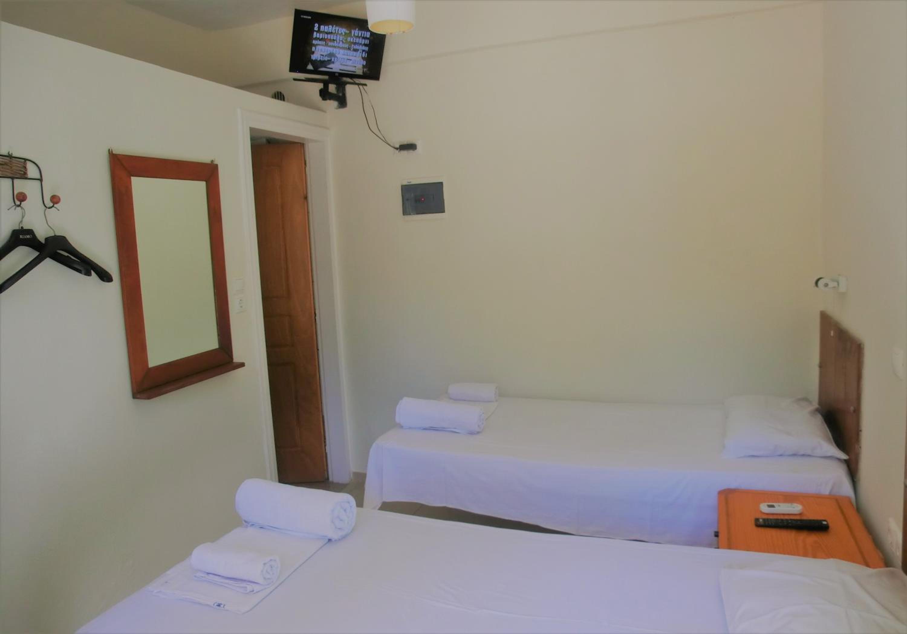 Santorini Camping & Hostel