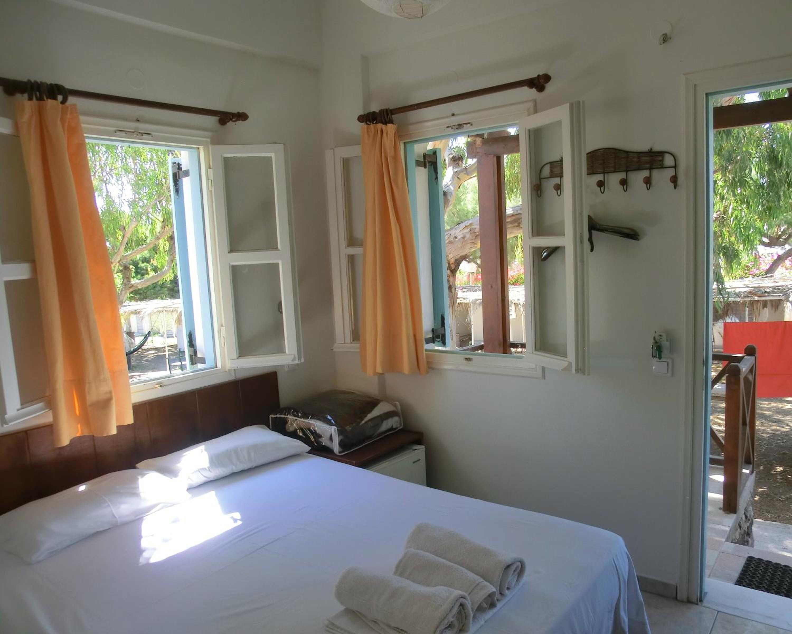 Santorini Camping & Hostel