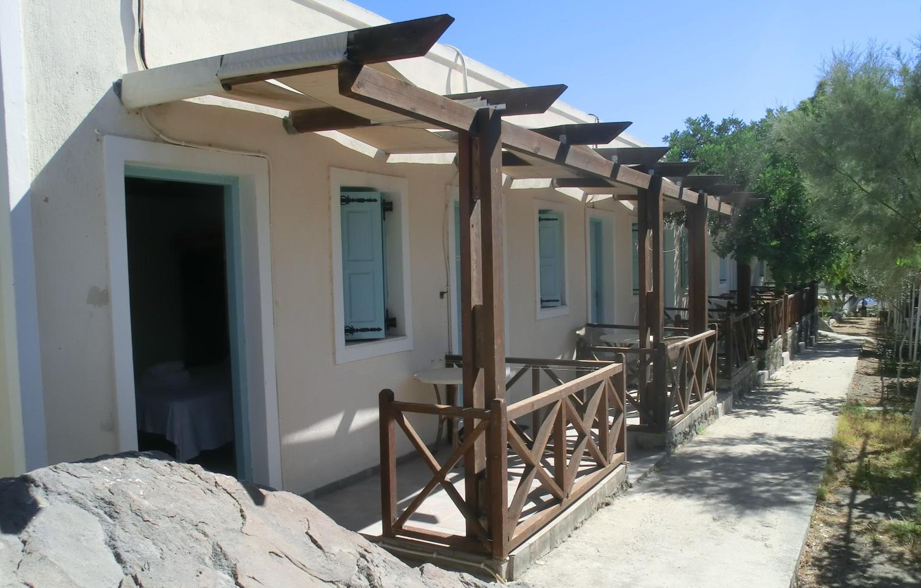 Santorini Camping & Hostel