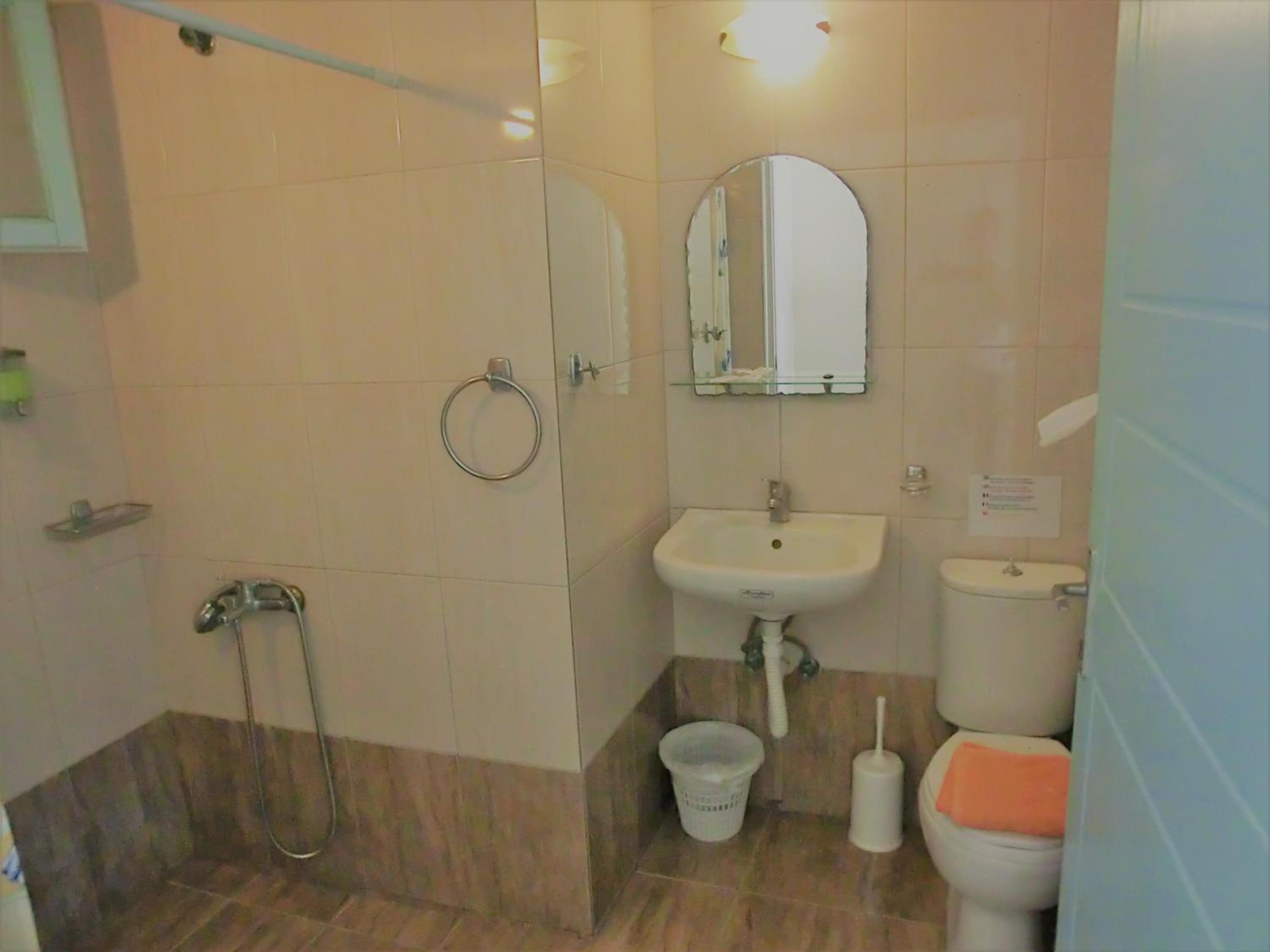 Santorini Camping & Hostel