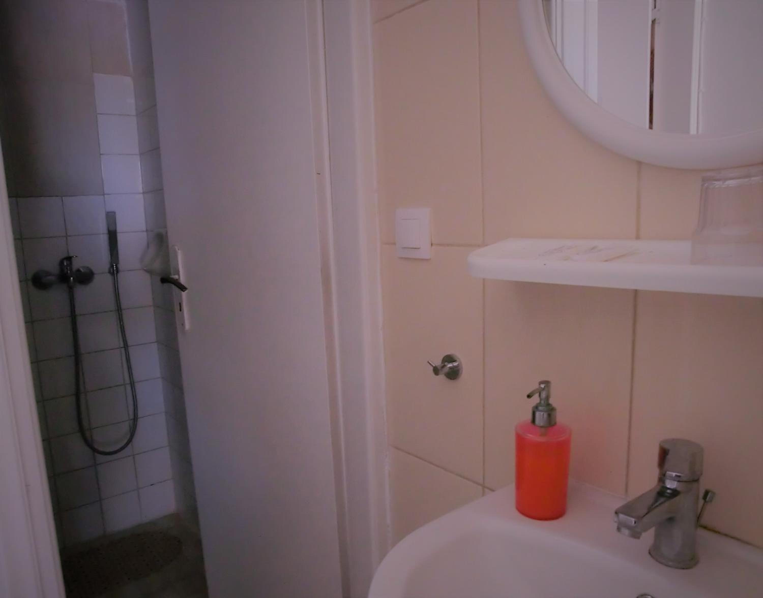 Santorini Camping & Hostel