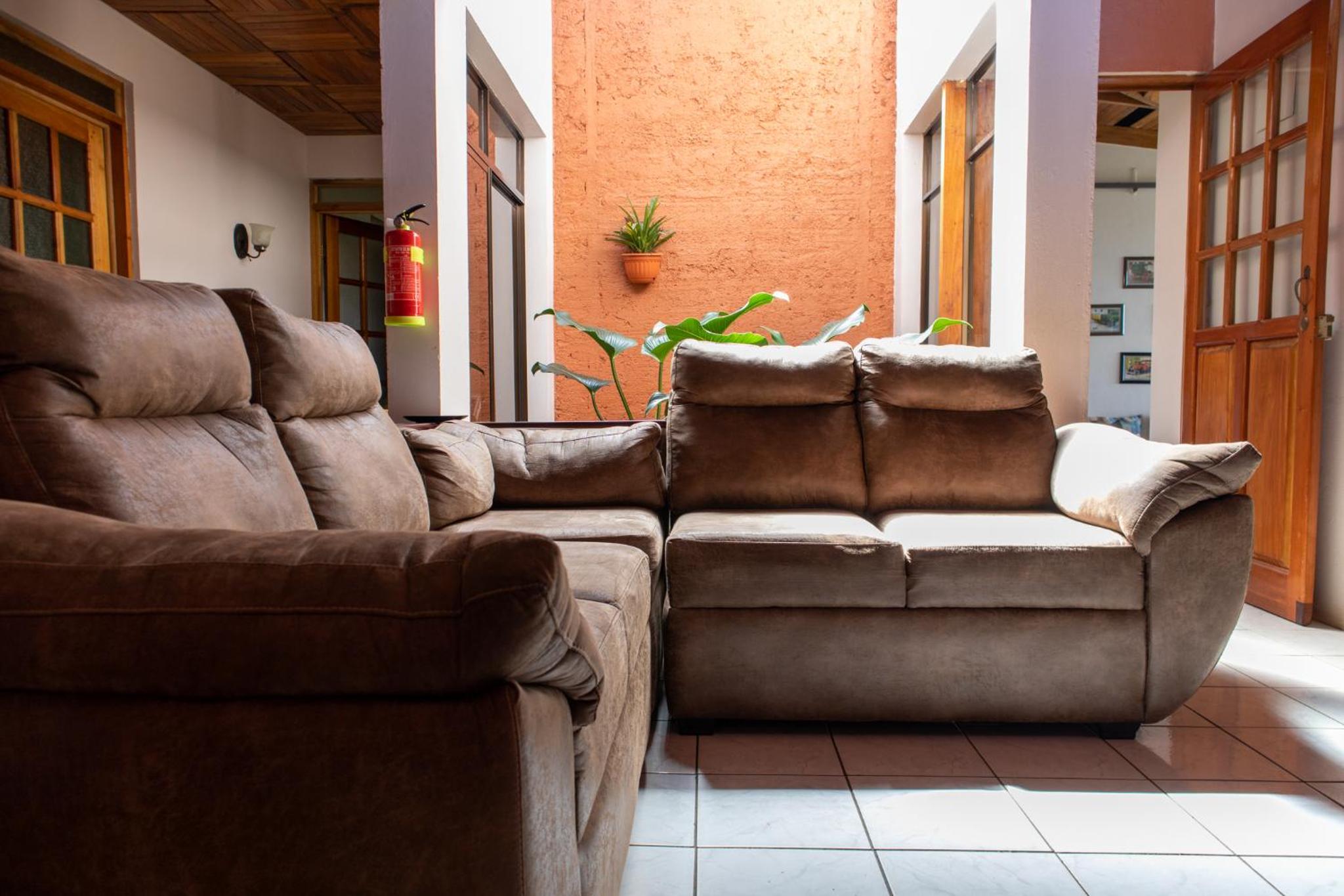 Hostel Bouganvilia Bed and Breakfast