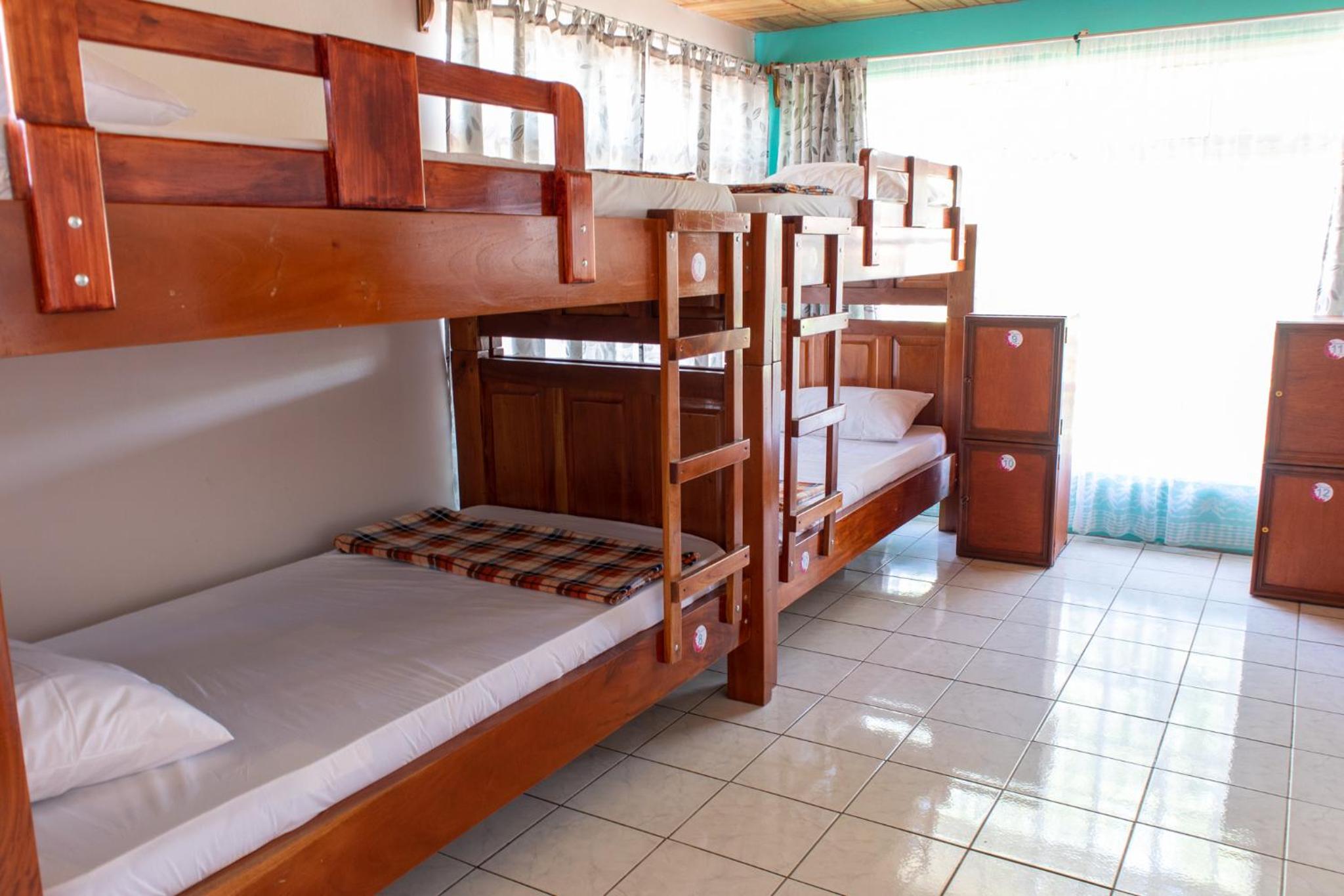 Hostel Bouganvilia Bed and Breakfast