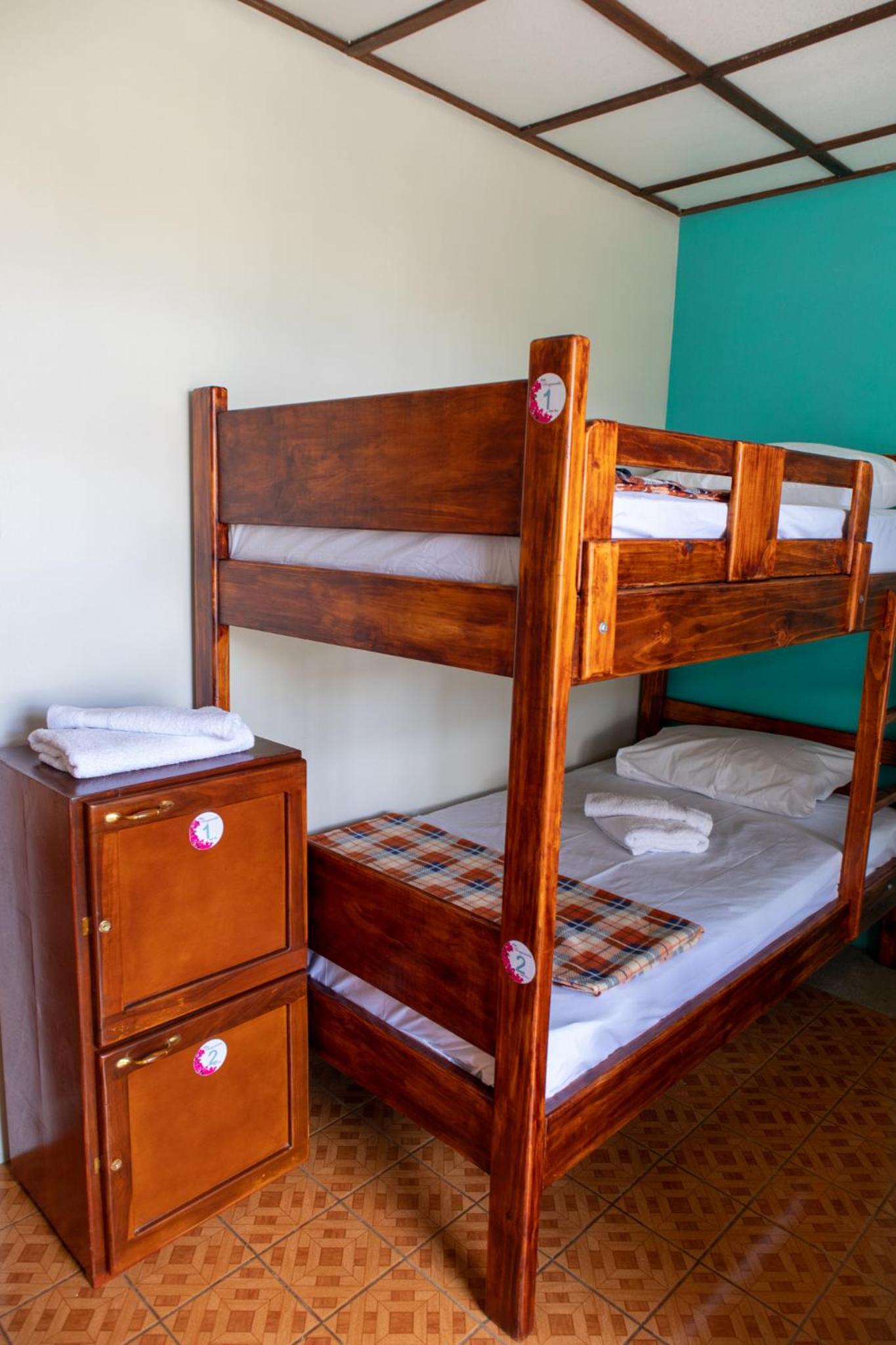 Hostel Bouganvilia Bed and Breakfast