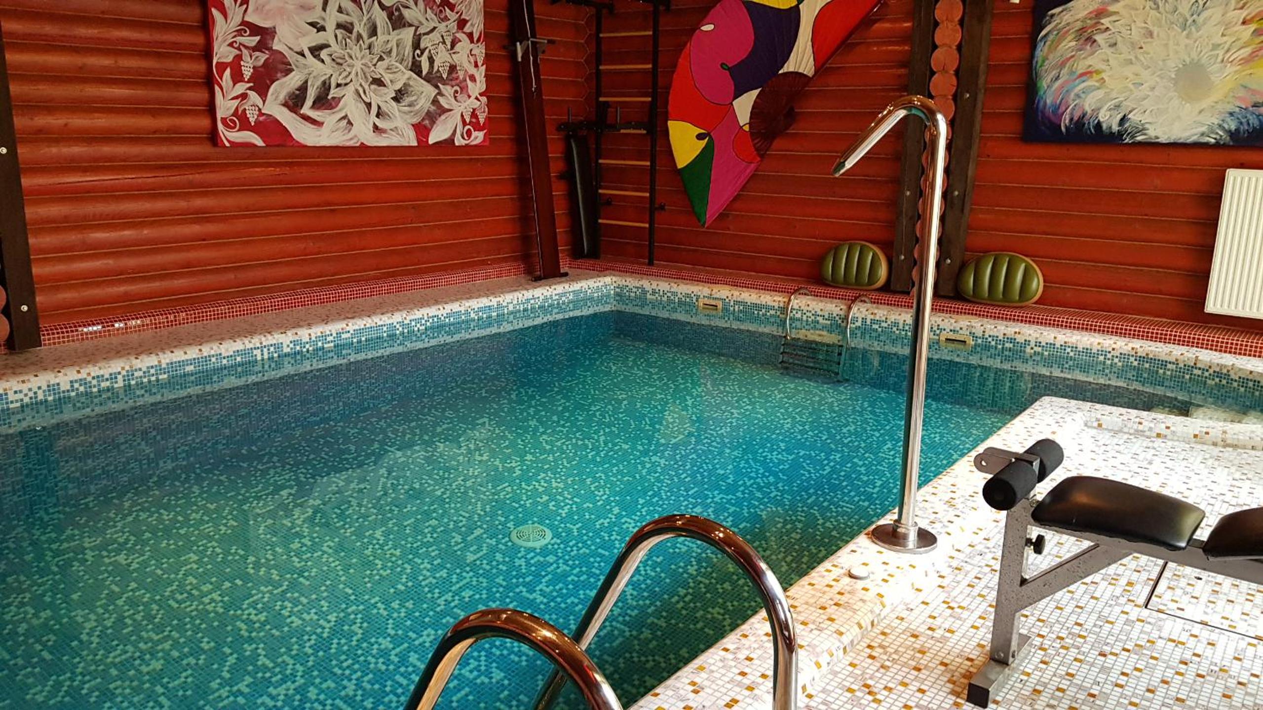 Luxury Villa with pool and sauna