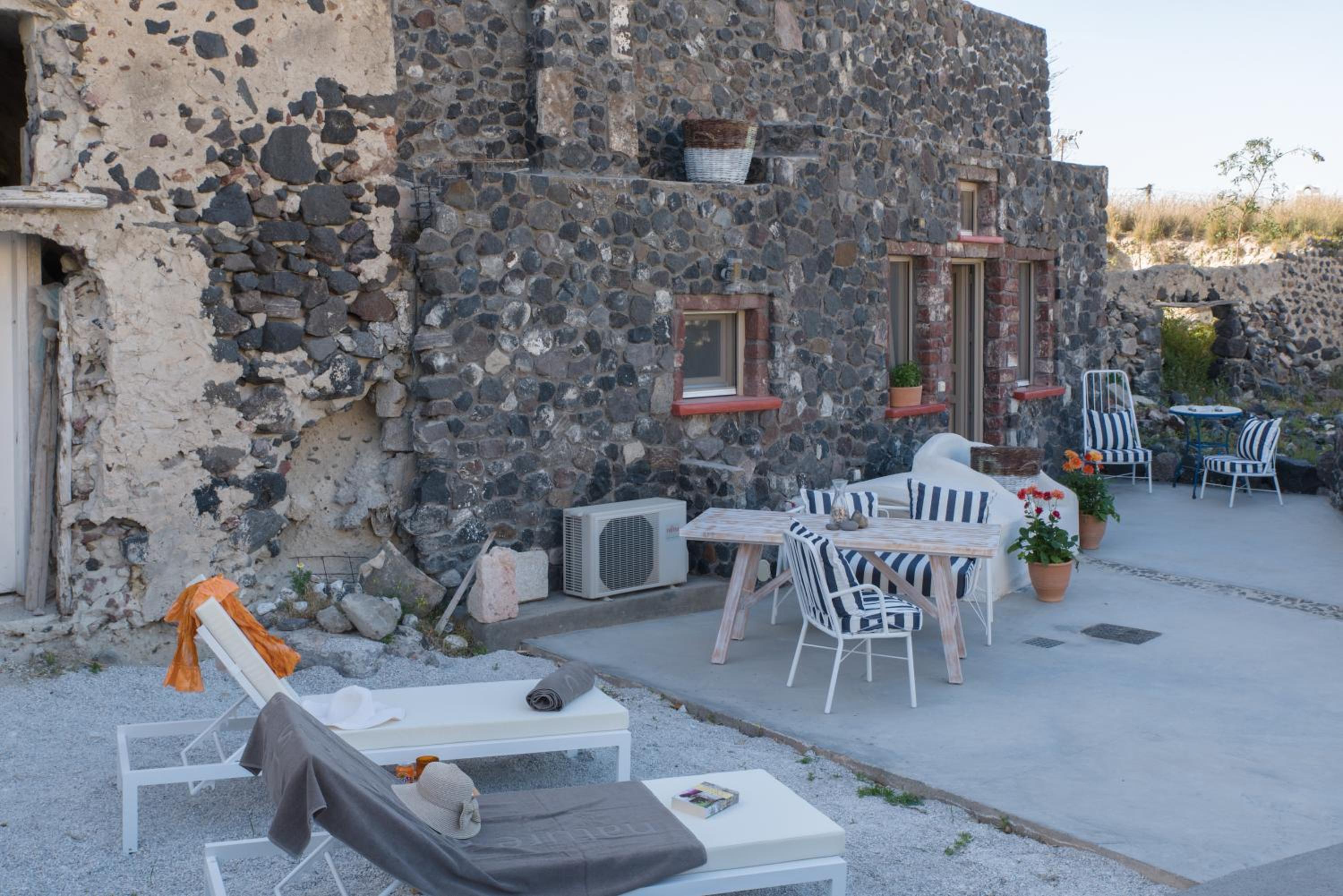 LAGADI SUITES by K&K