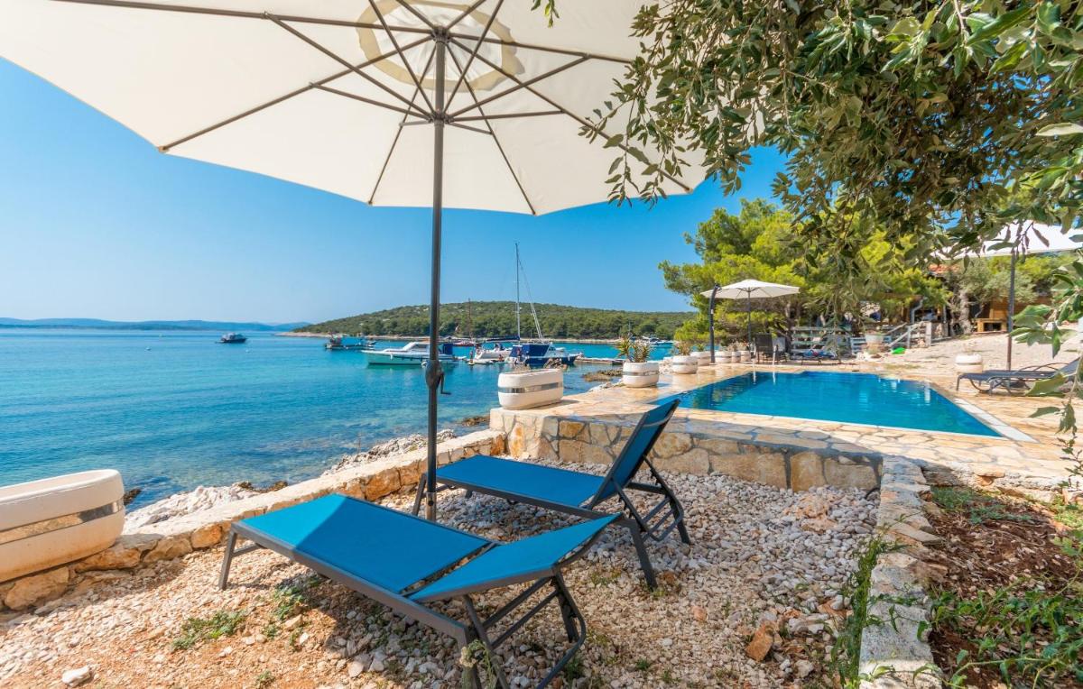 Hotel Bungalows with pool Dream of Kornati