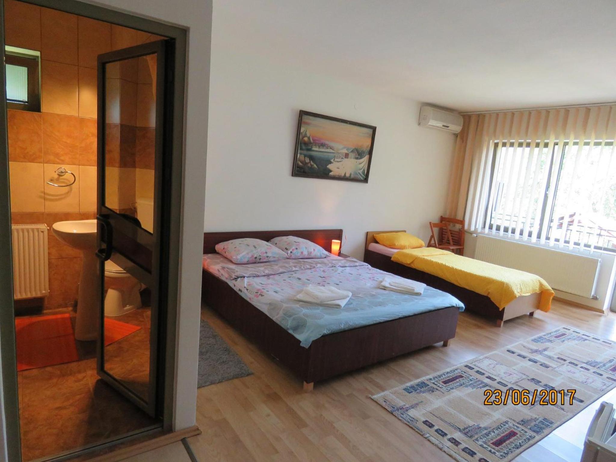 Cazare Casa Sandra view 3
