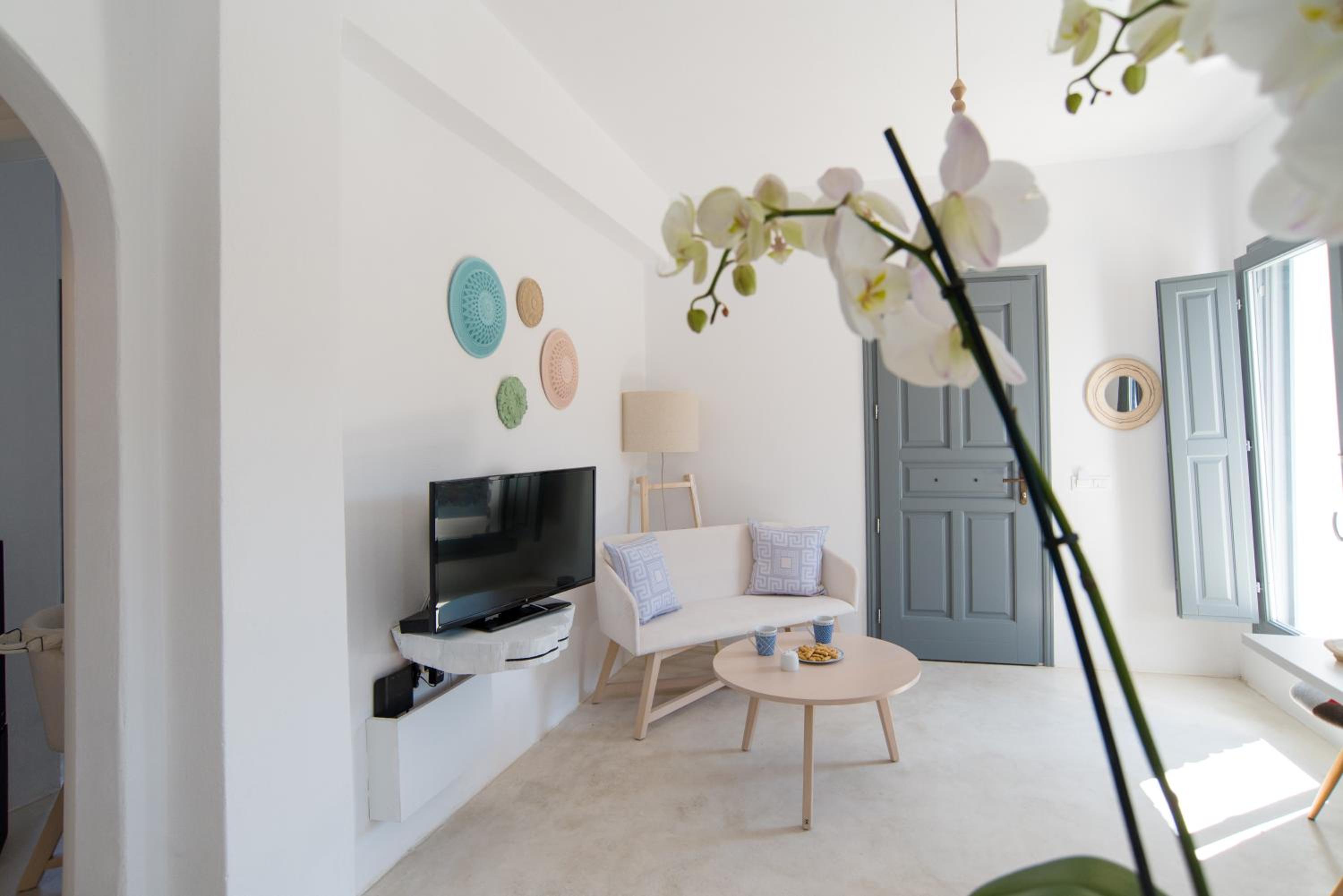 LAGADI SUITES by K&K