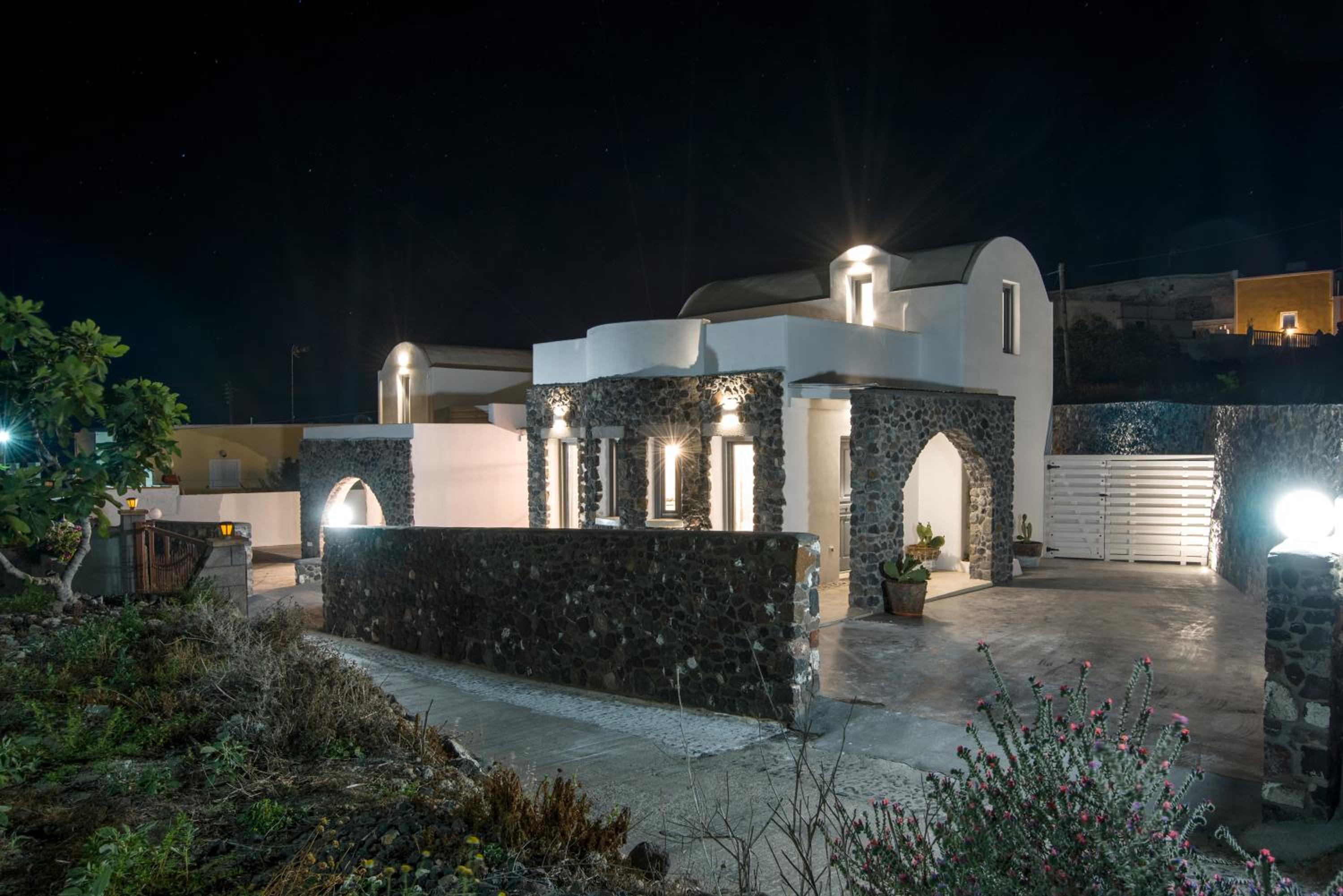 LAGADI SUITES by K&K