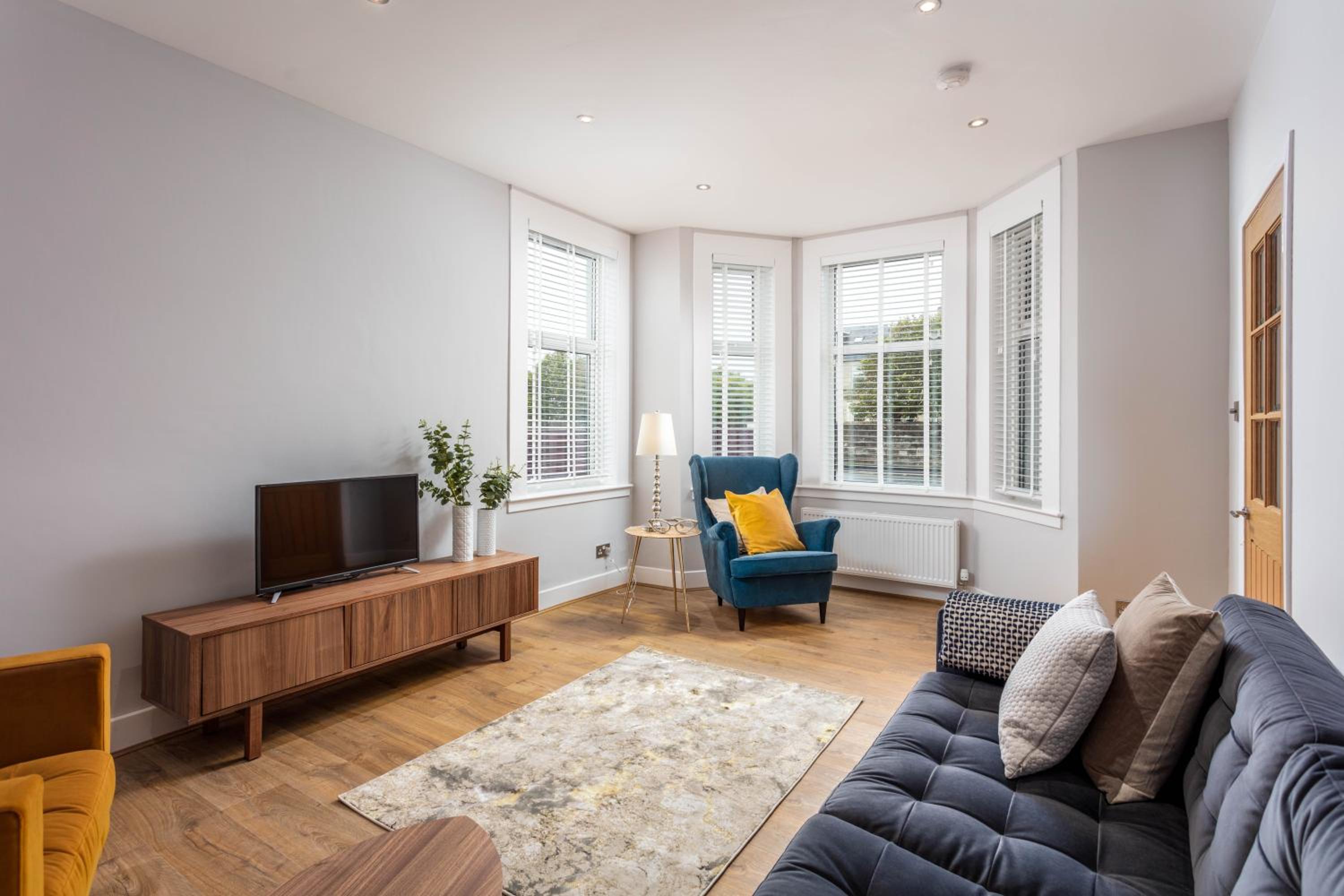 Seafield House - Donnini Apartments view 3