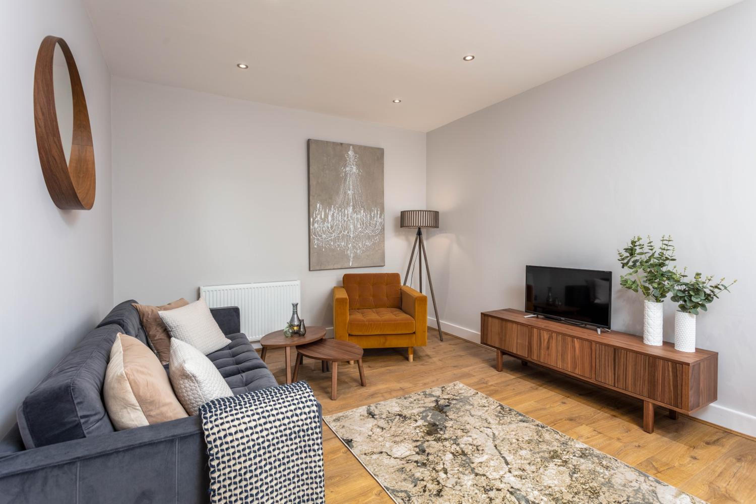 Seafield House - Donnini Apartments view 5