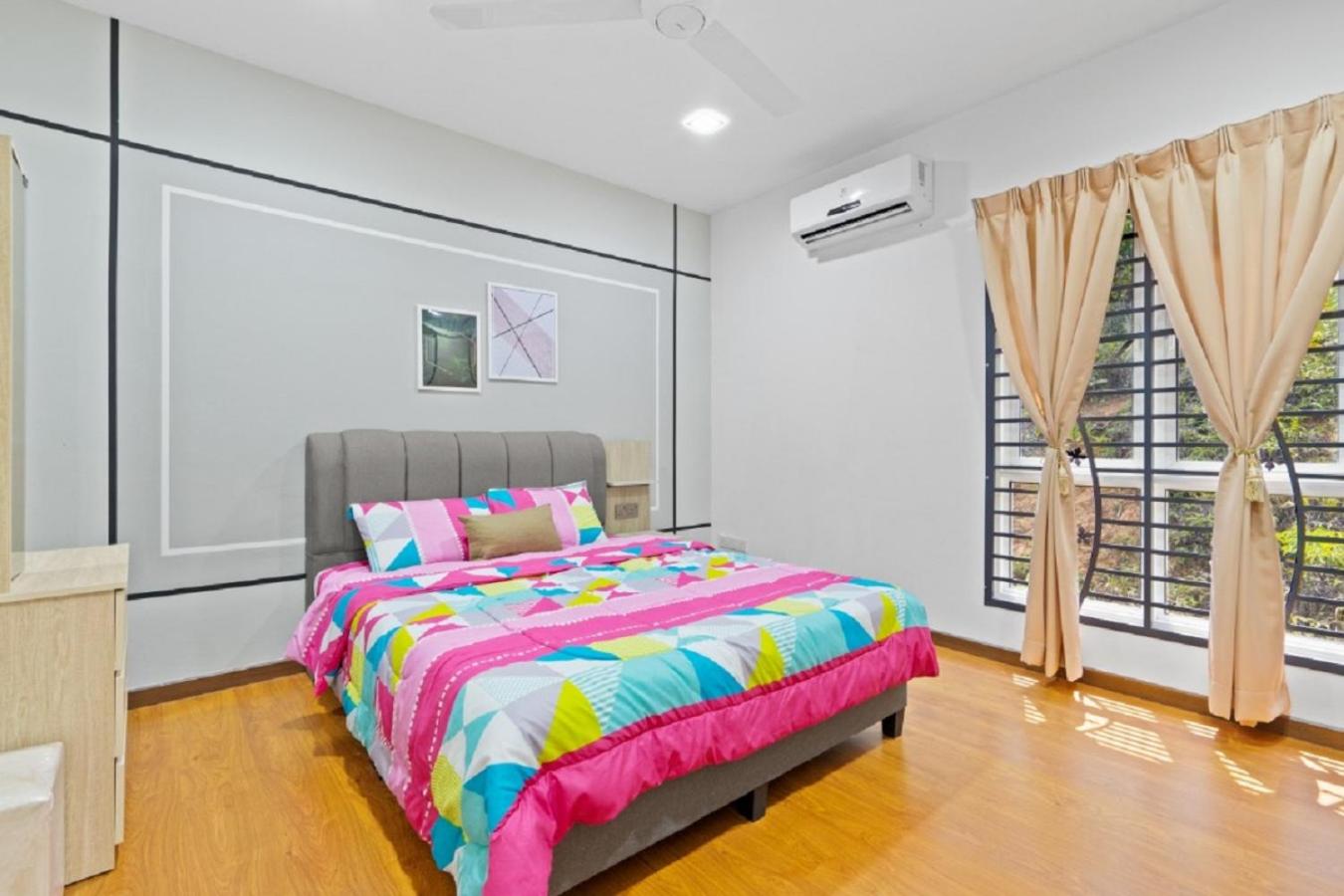 Suraya Homestay Semi-D view 4