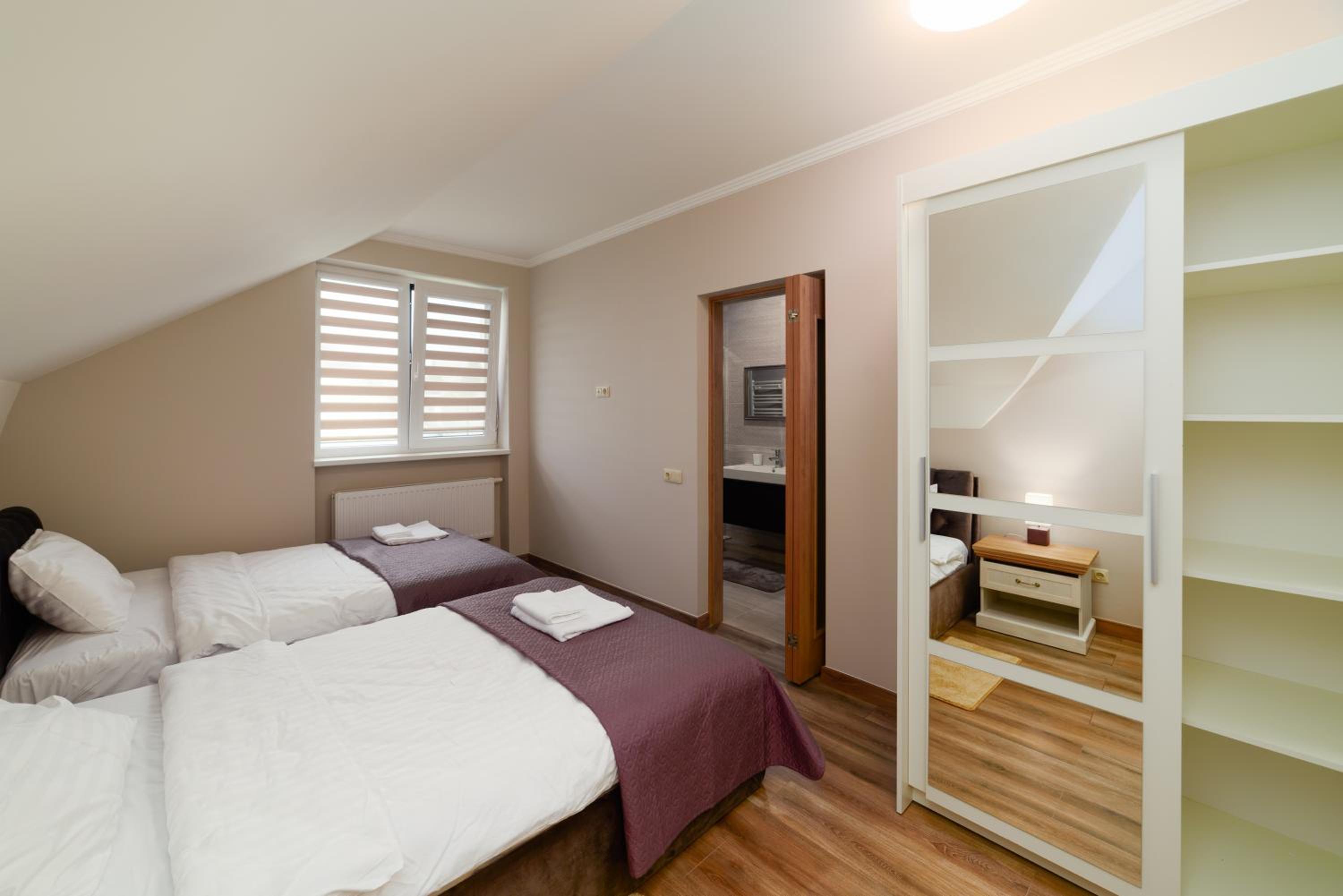 TAKO Apartments parking free