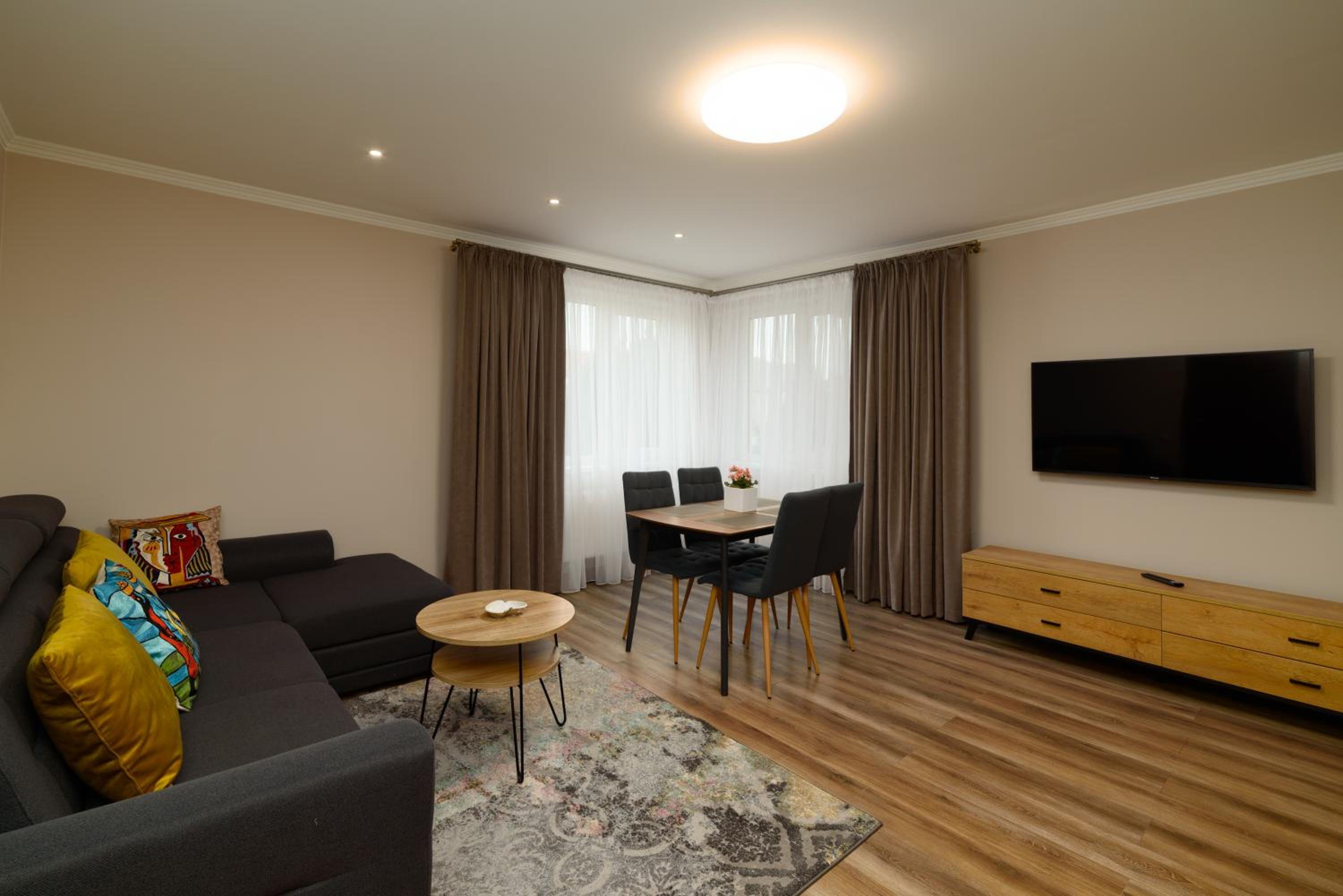 TAKO Apartments parking free