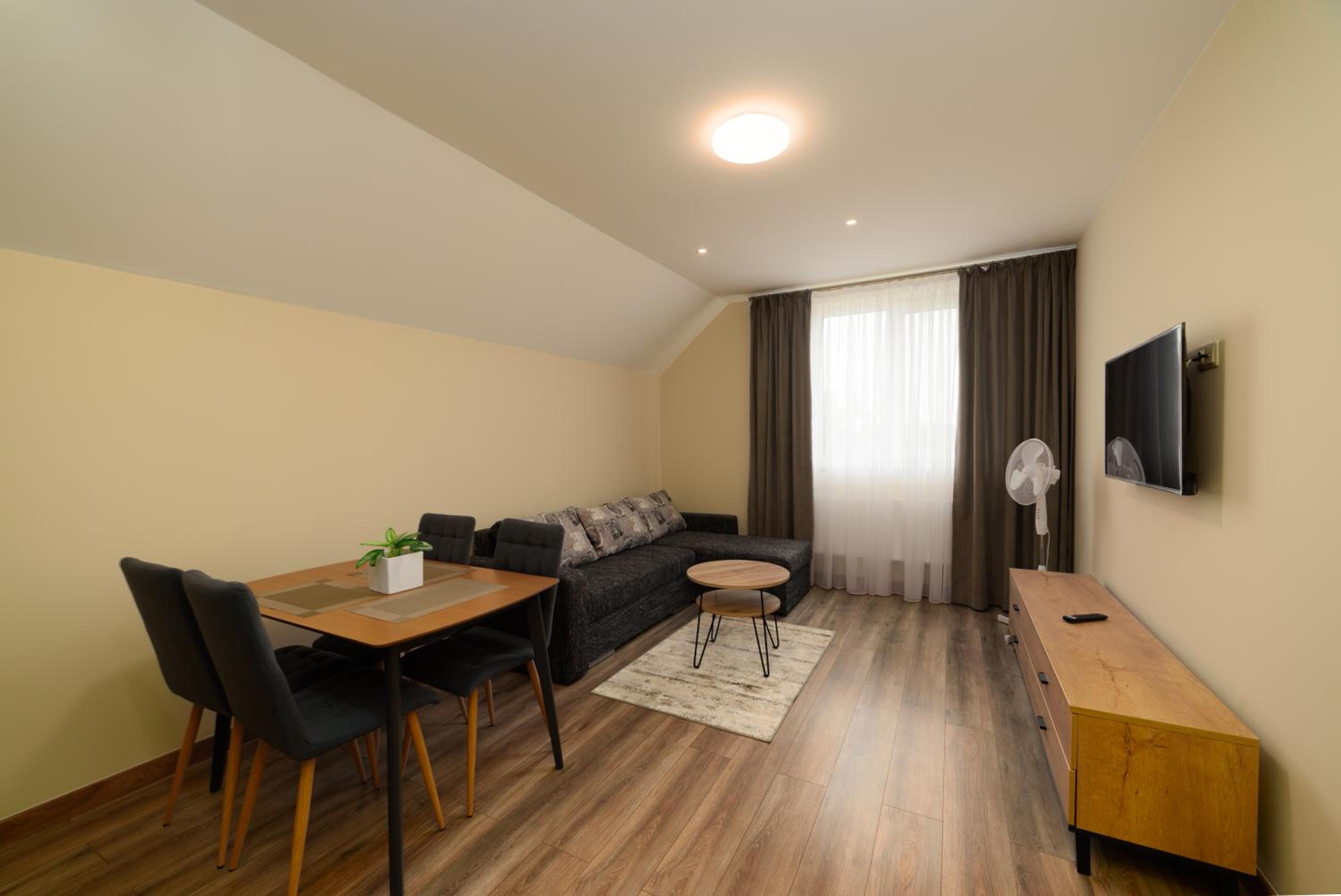 TAKO Apartments parking free