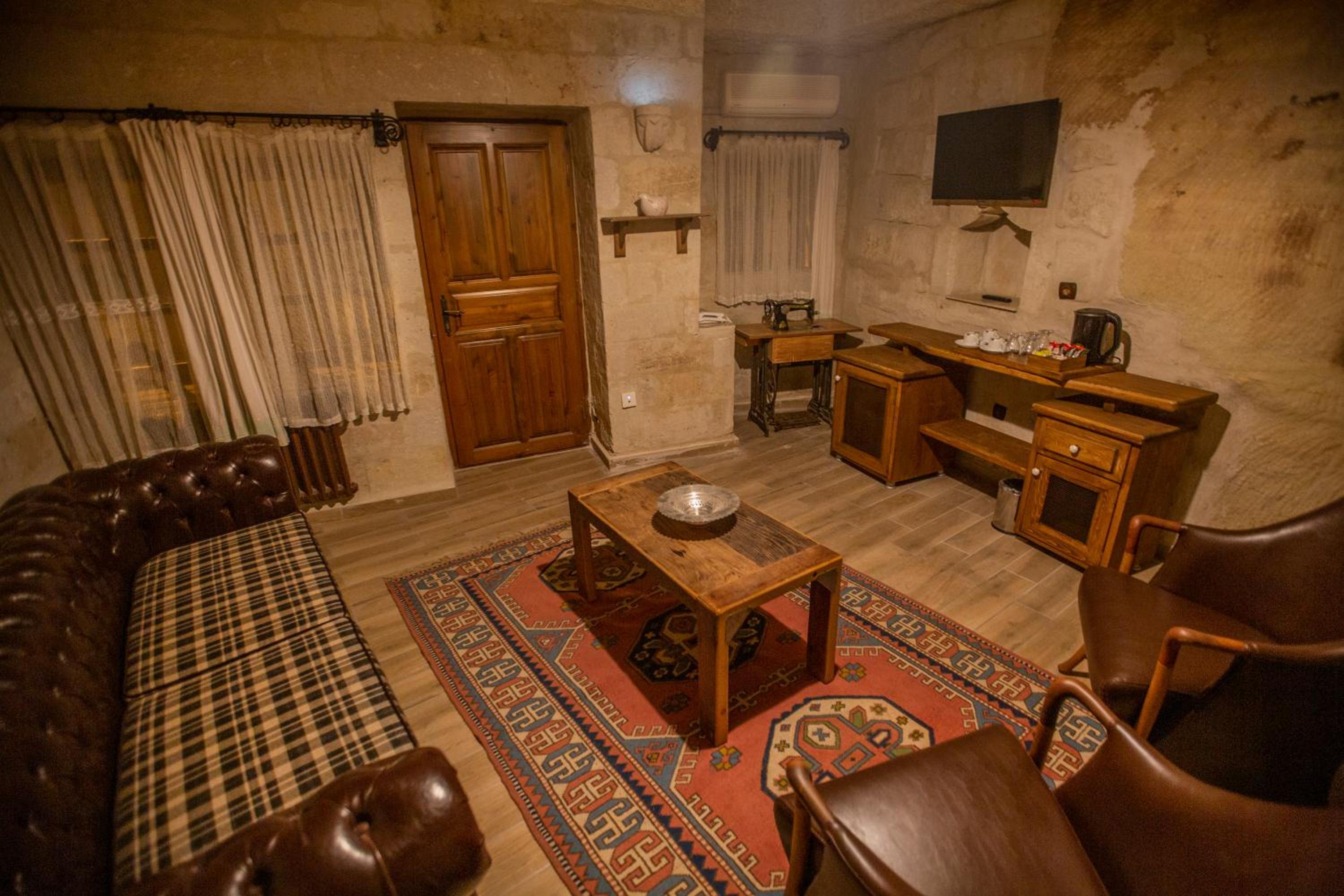 Divan Cave House - Image 37