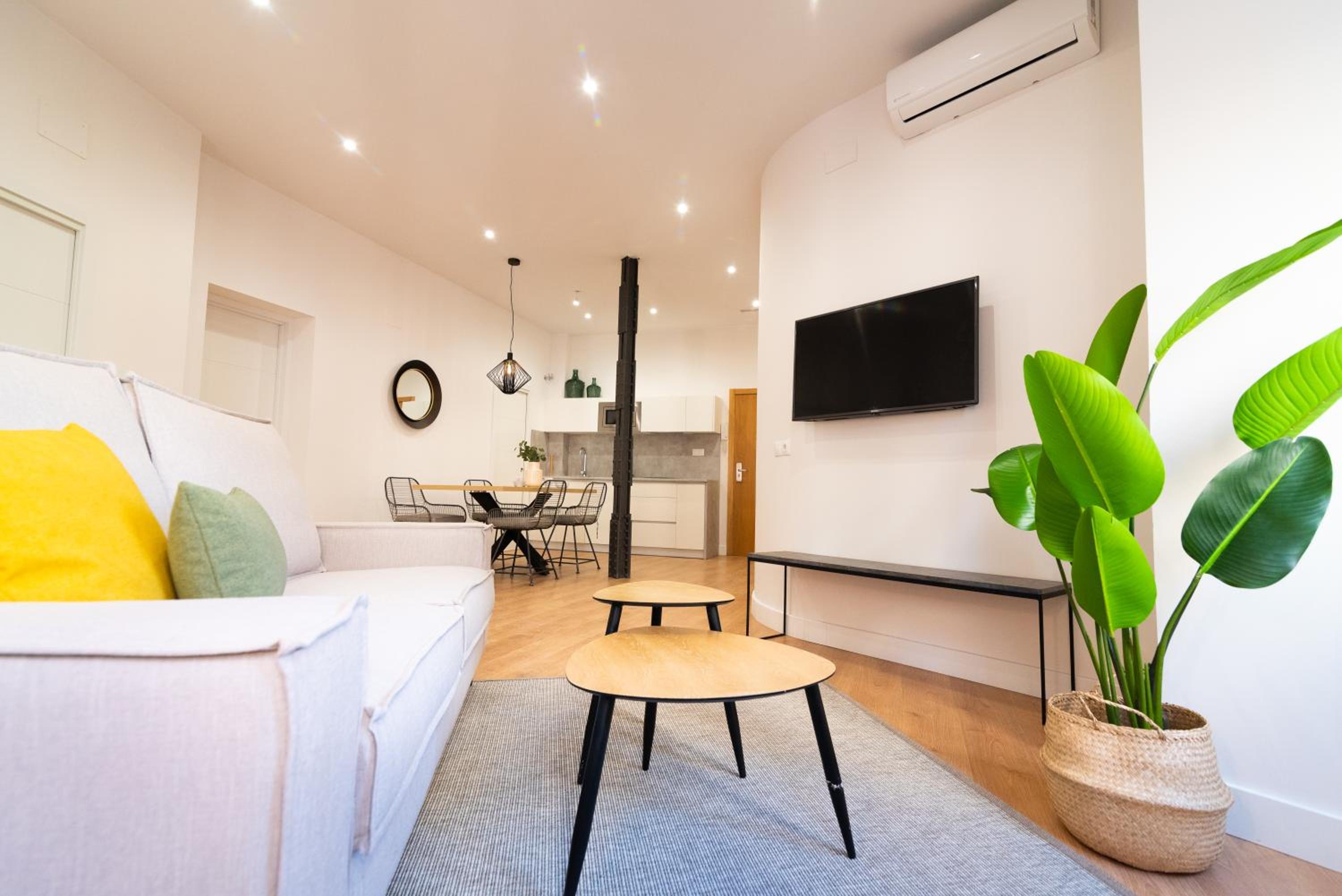 Chinitas Santos Apartments