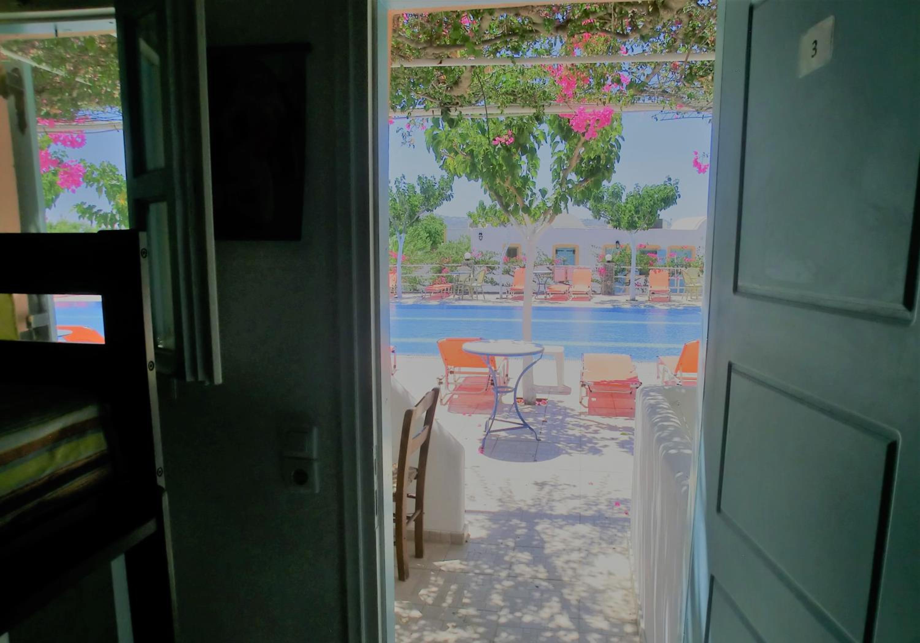 Santorini Camping & Hostel
