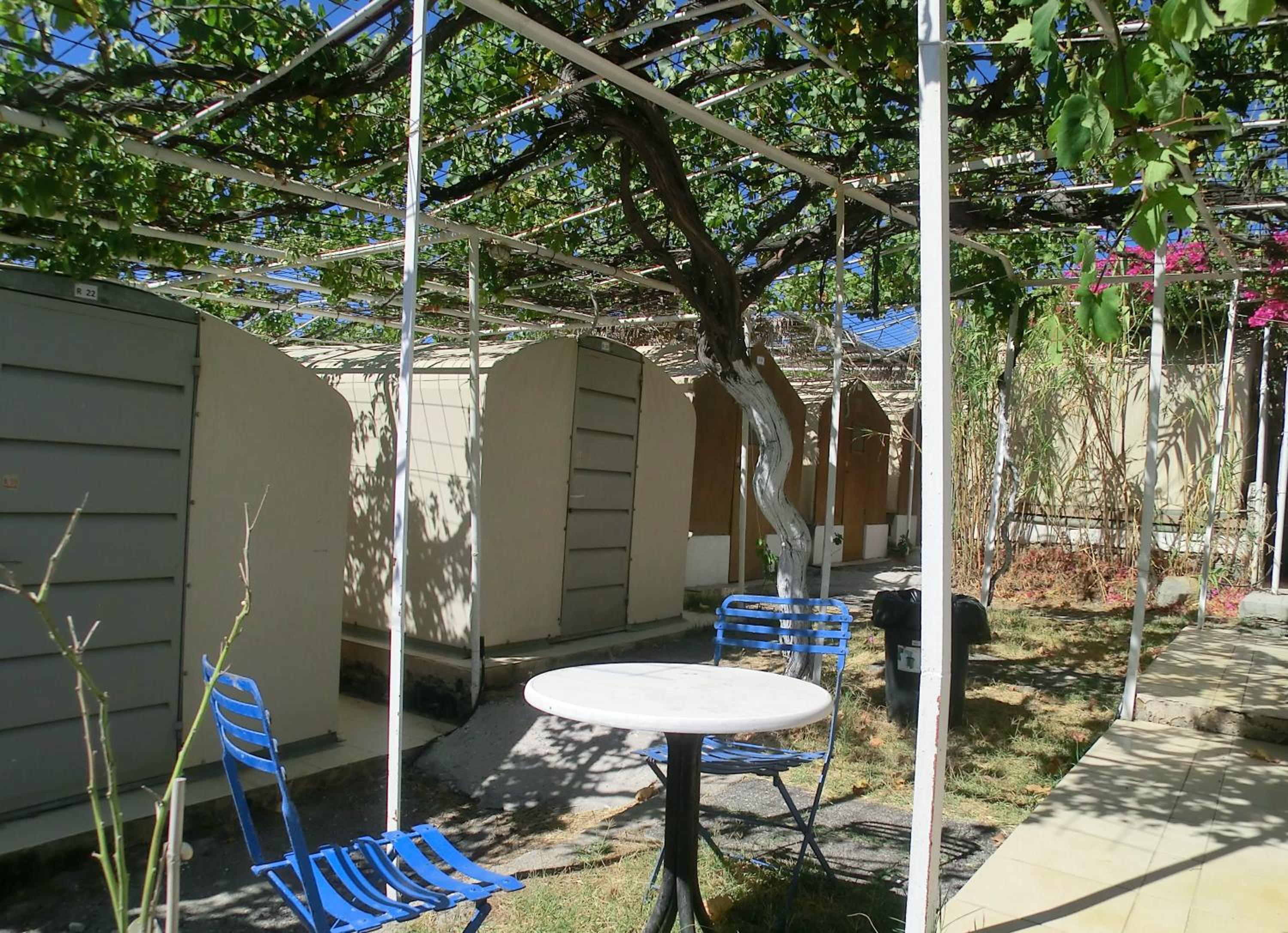 Santorini Camping & Hostel