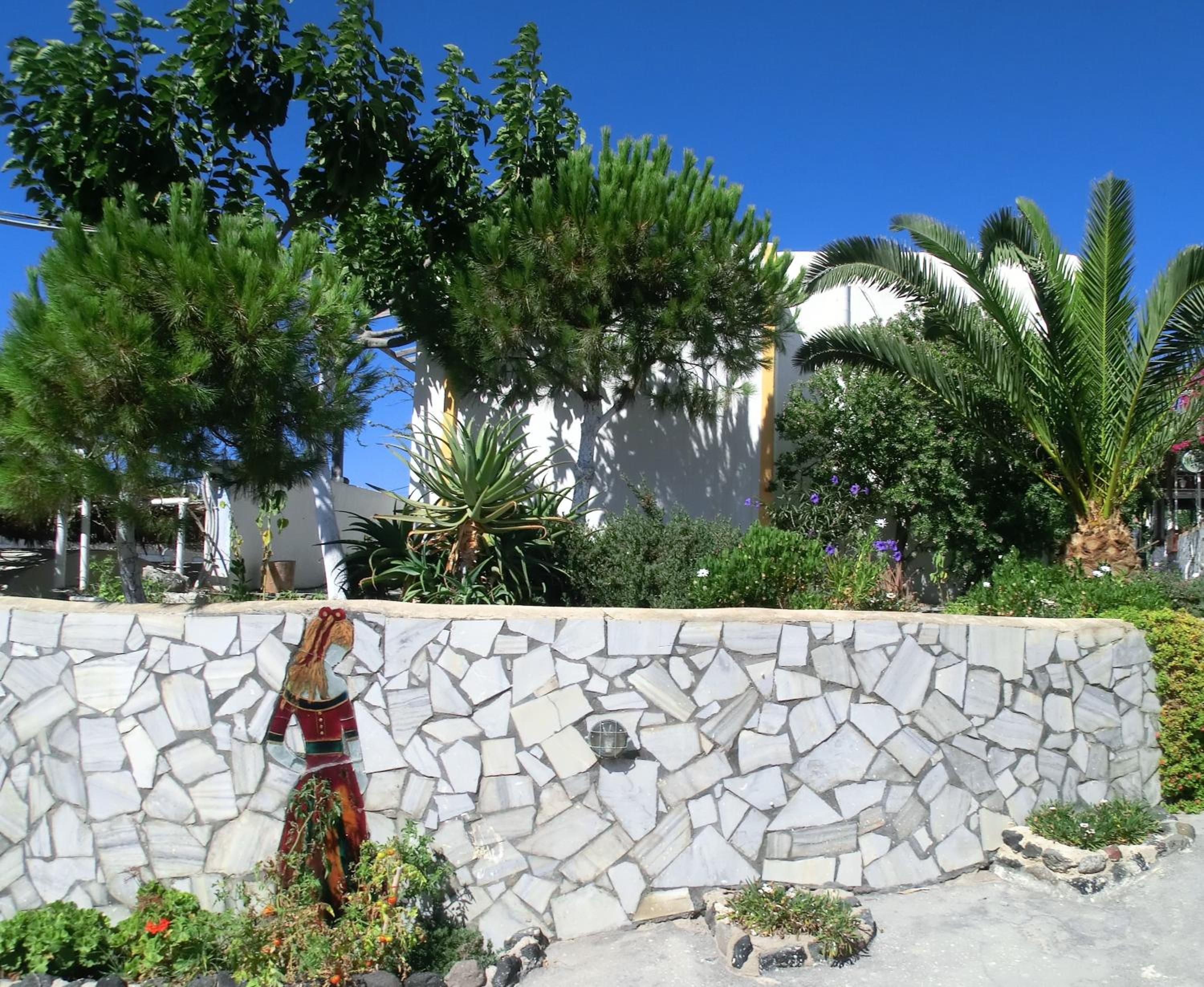 Santorini Camping & Hostel