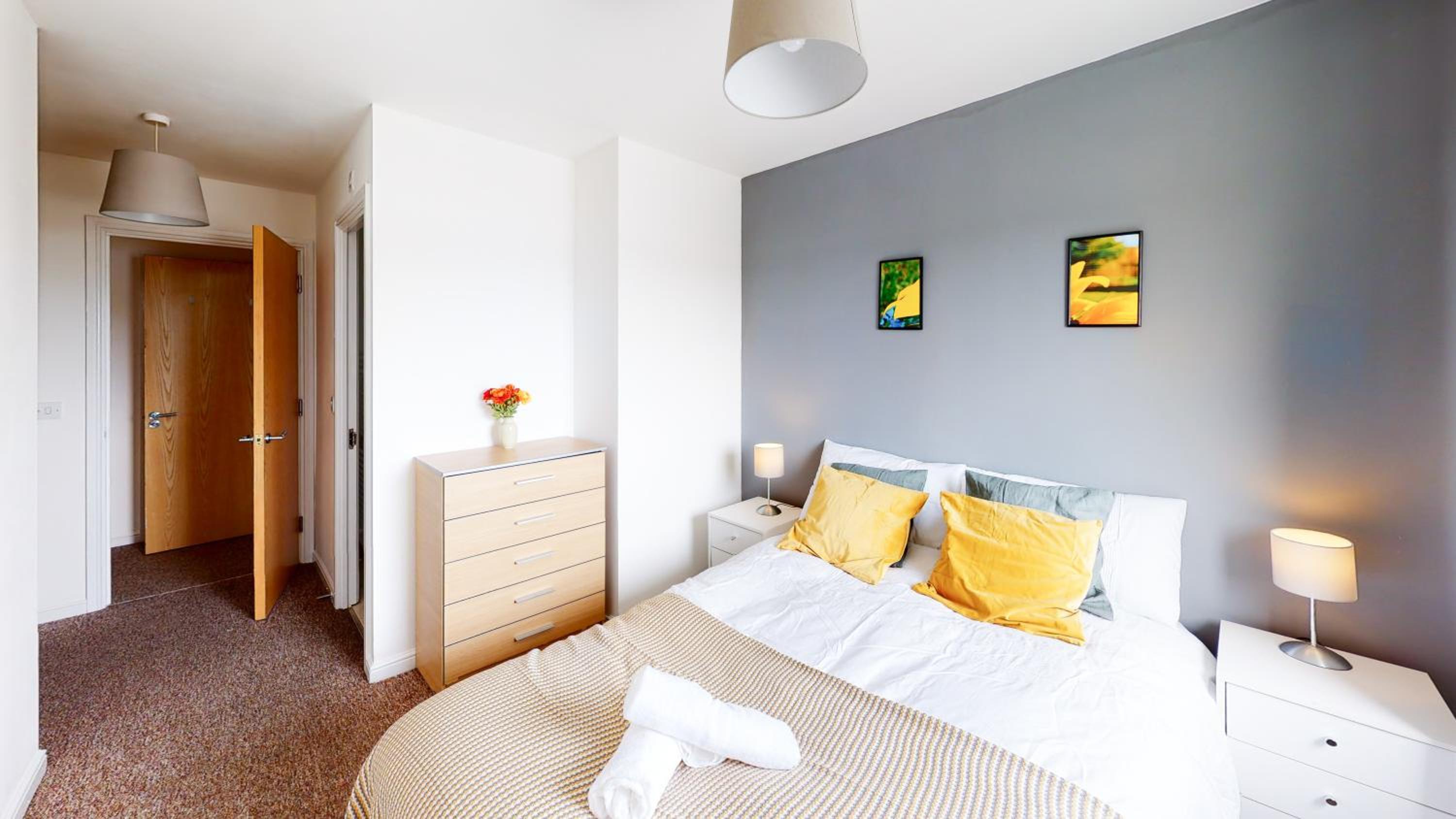 Two Bedrooms Apartment By Vesta Serviced Accommodation & Short Lets Hatfield With Free WiFi view 4