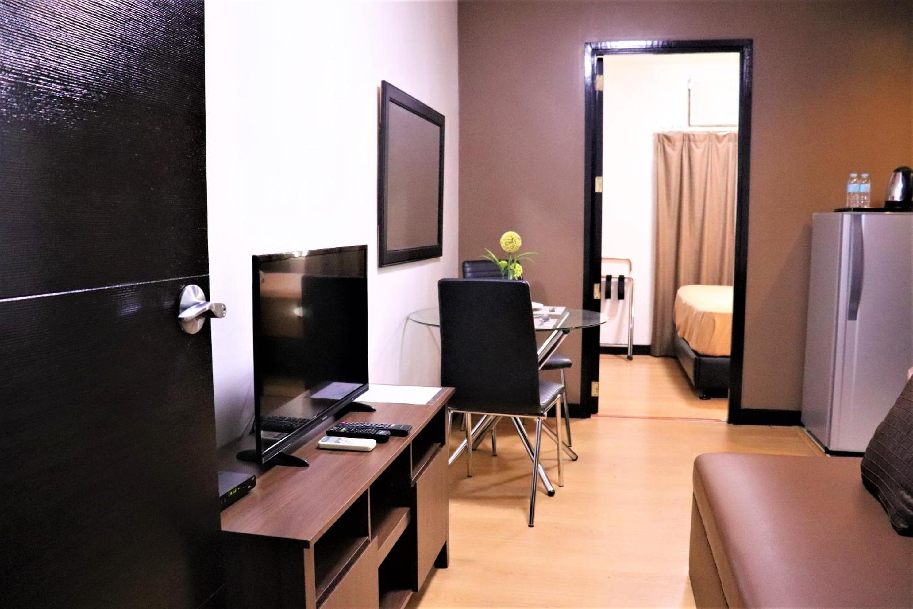 The Studio 18 Residences photo 3