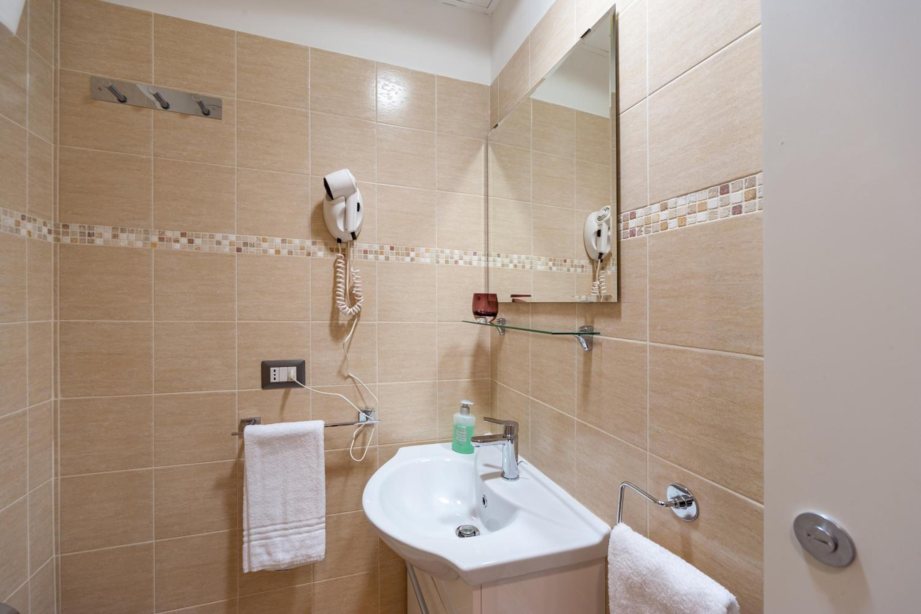 Monticello apartment via Cavour