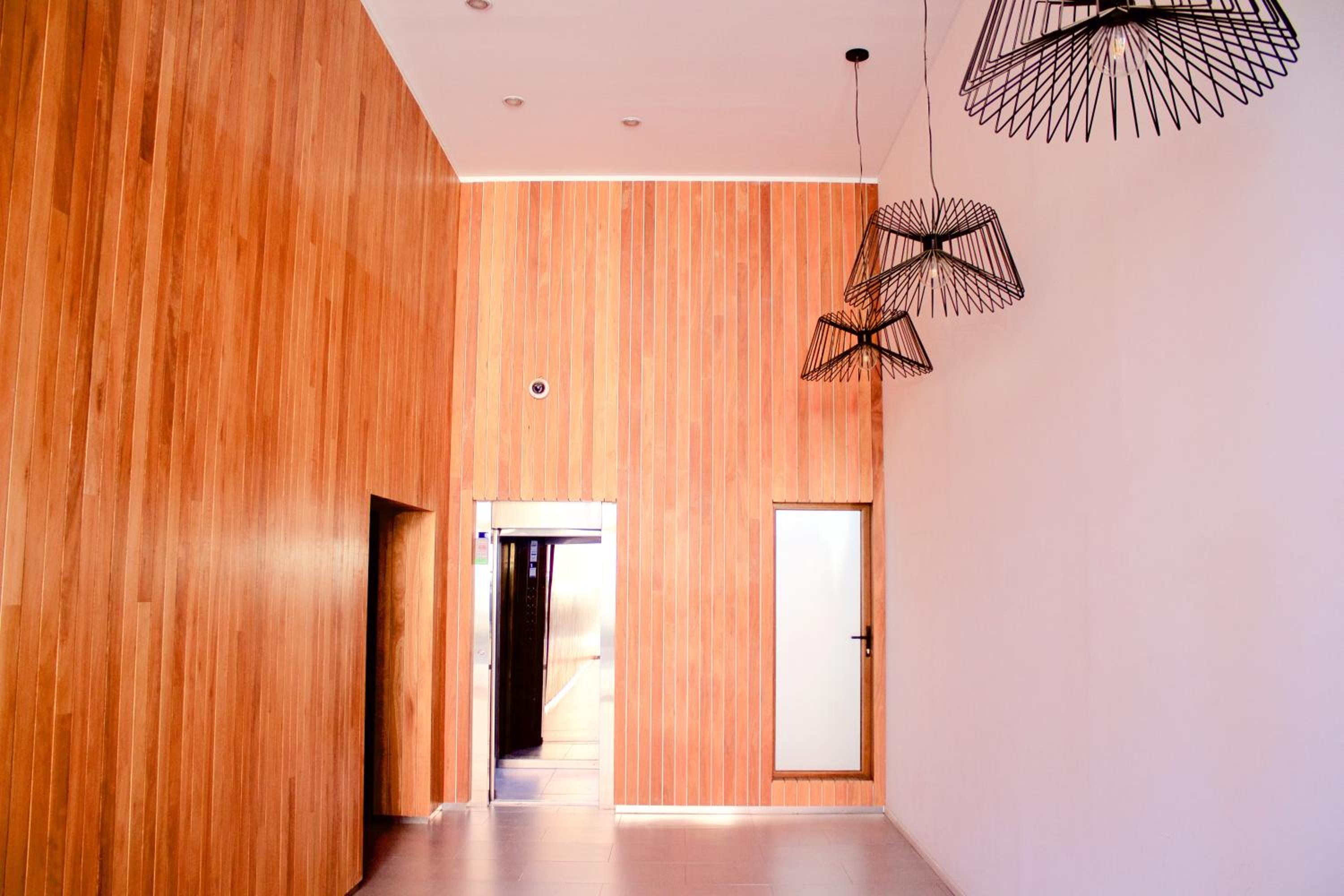 Ona Shelter