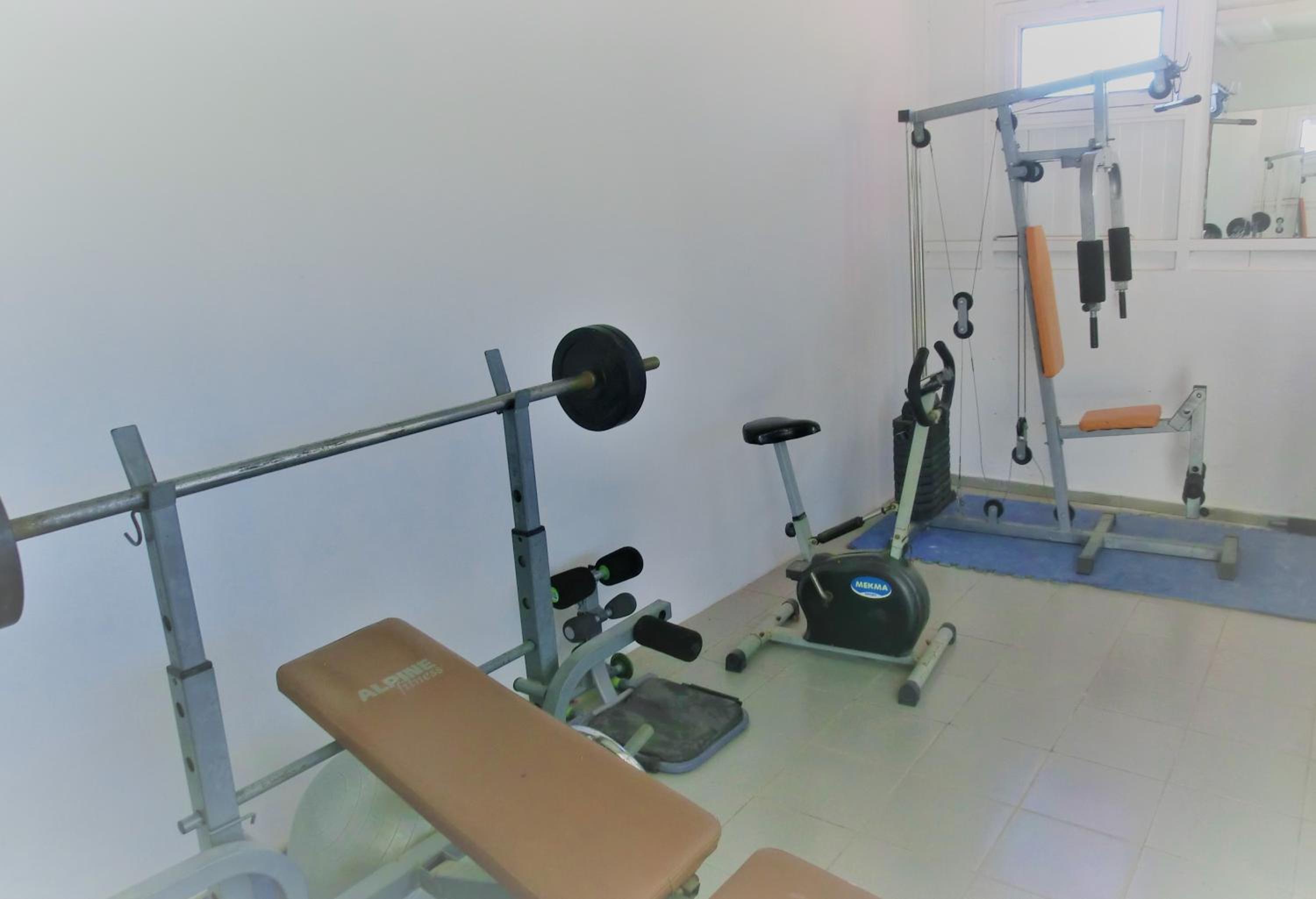 Santorini Camping & Hostel
