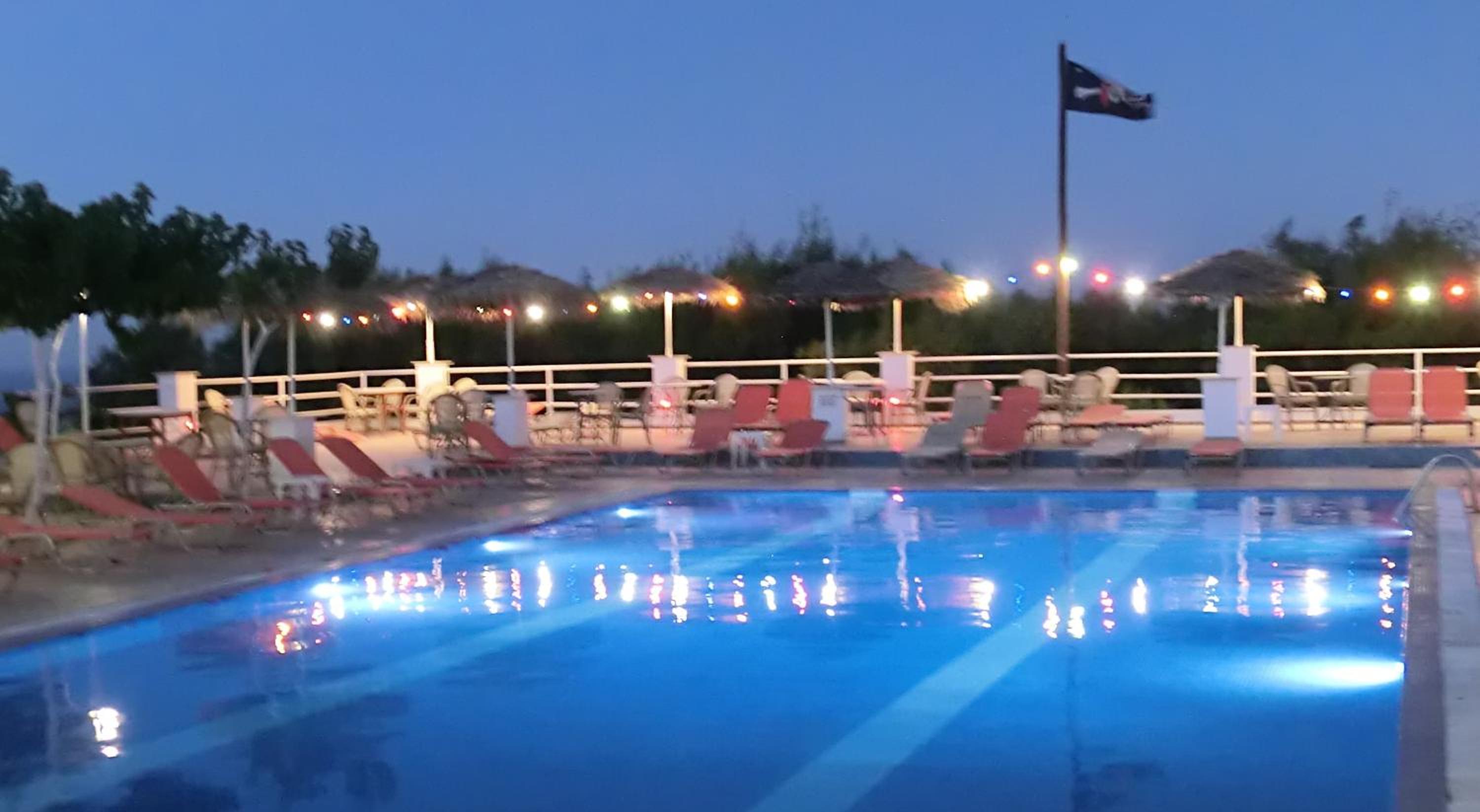 Santorini Camping & Hostel