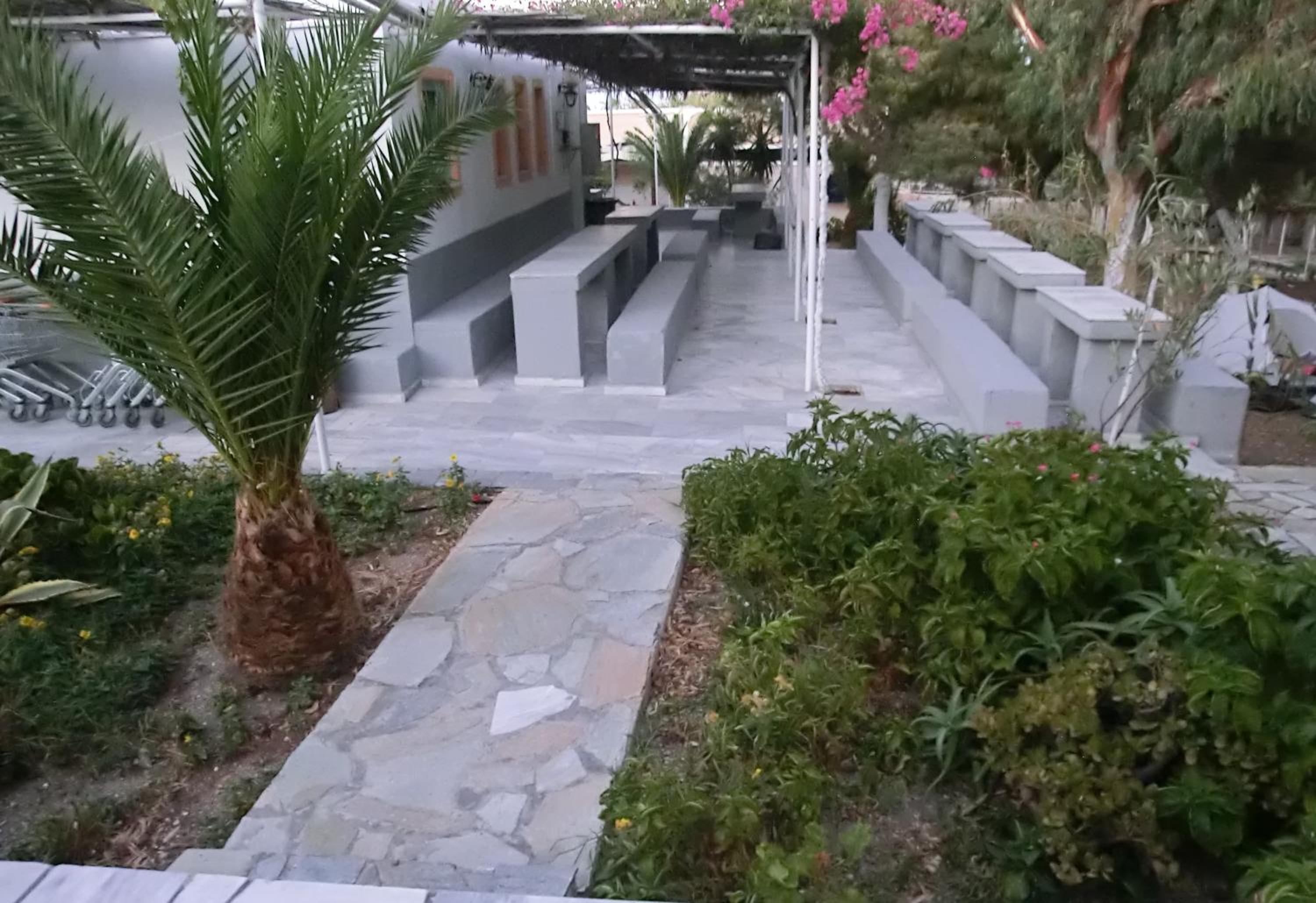 Santorini Camping & Hostel