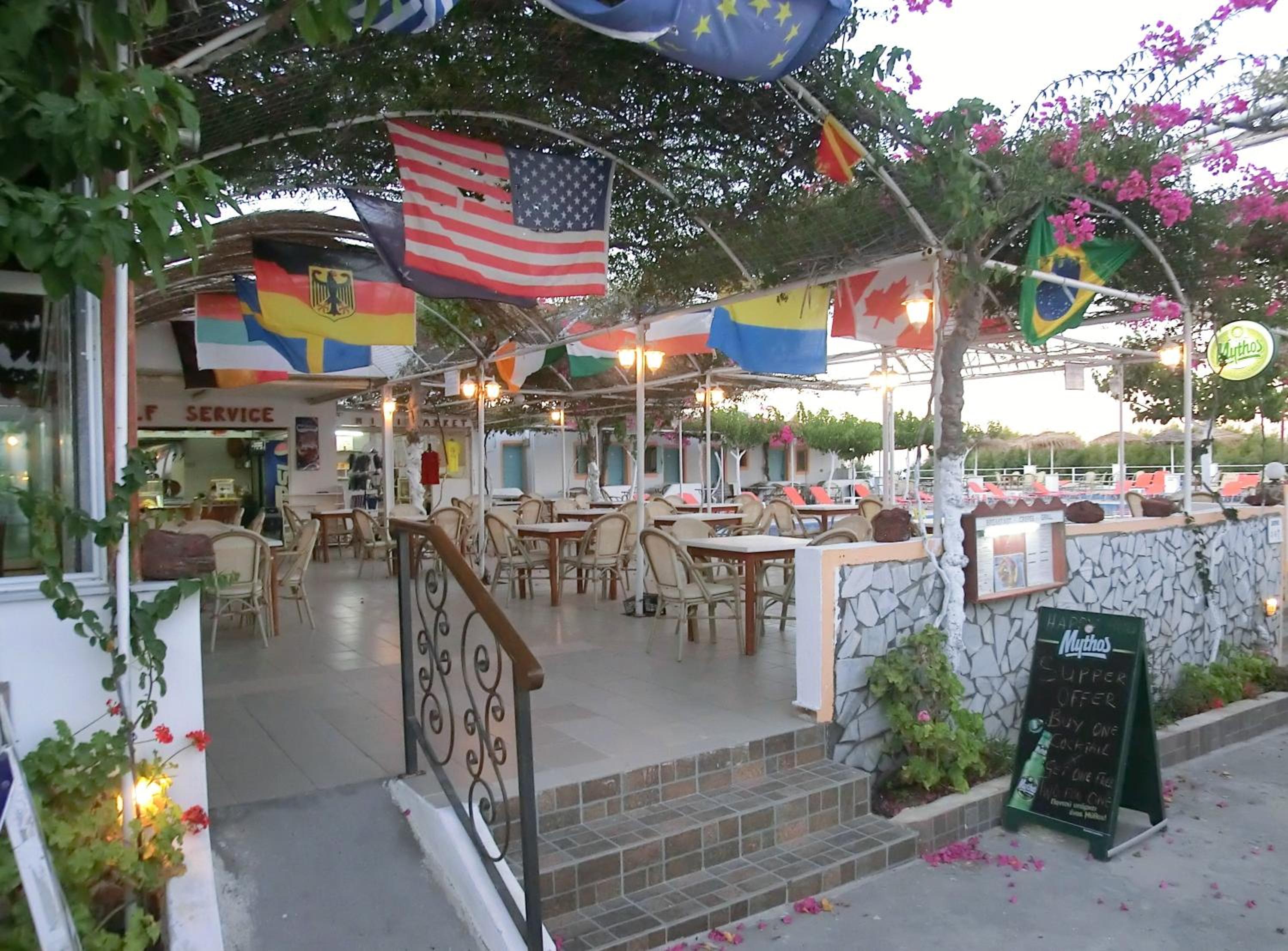 Santorini Camping & Hostel
