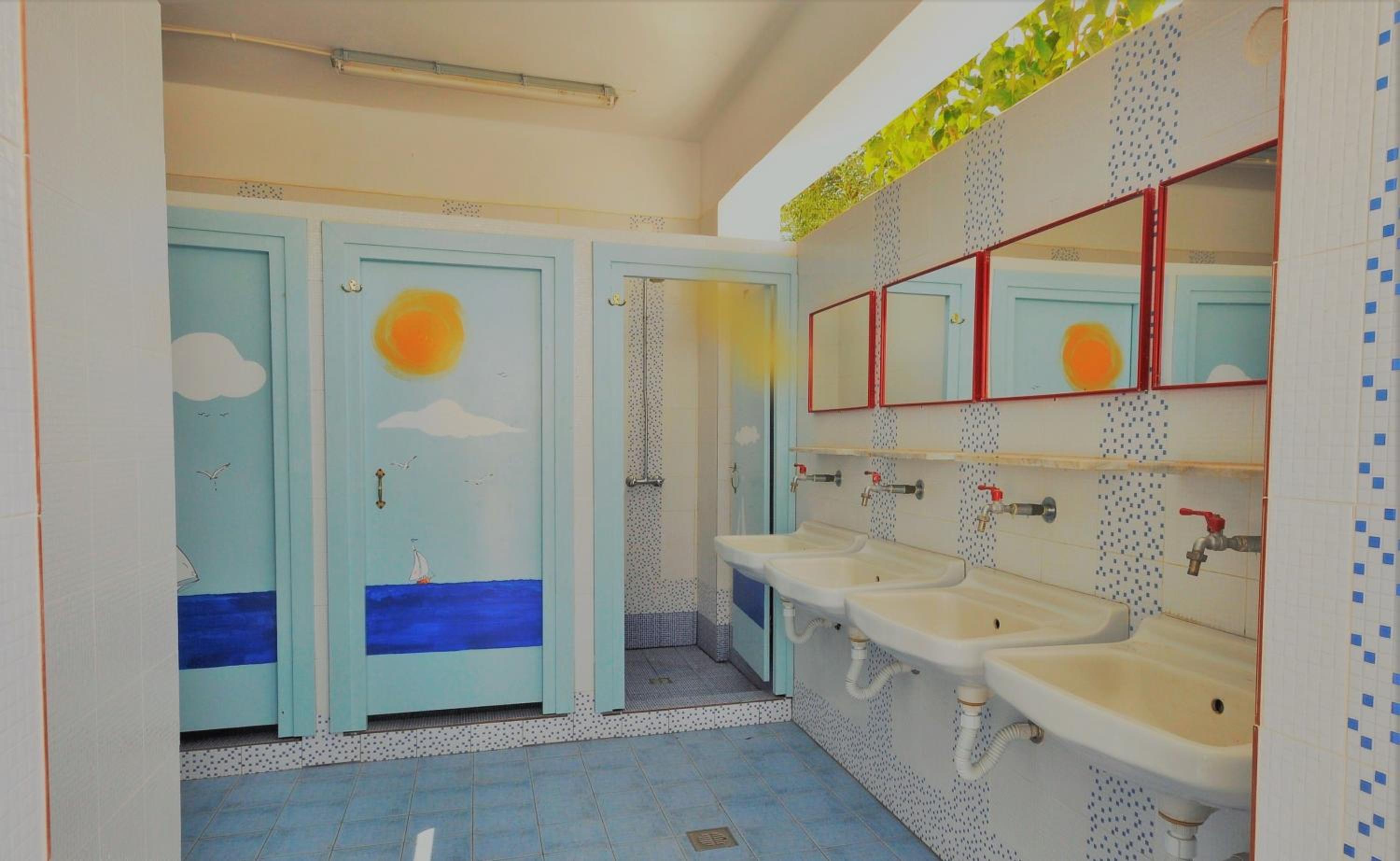 Santorini Camping & Hostel