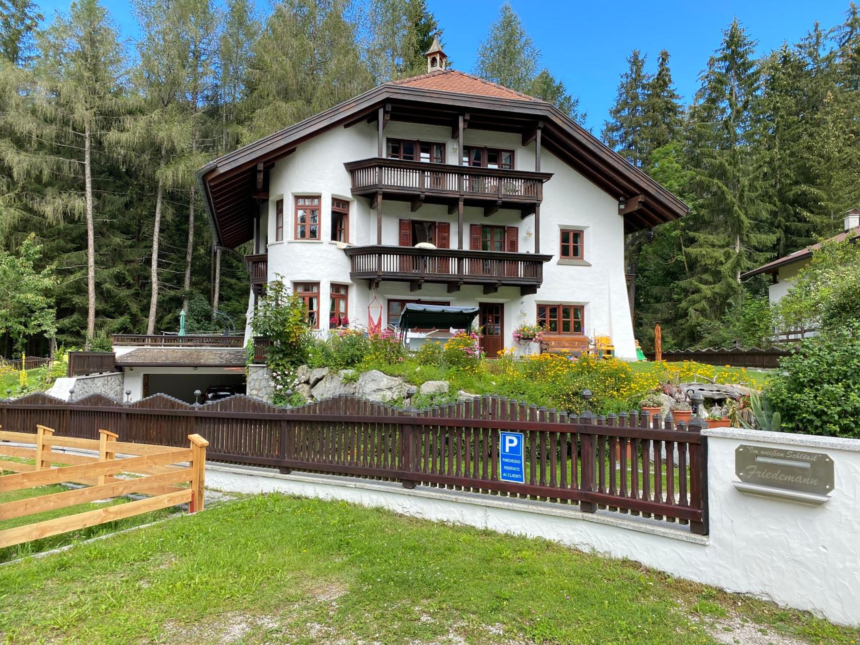 Im weißen Schlössl Friedemann view 2
