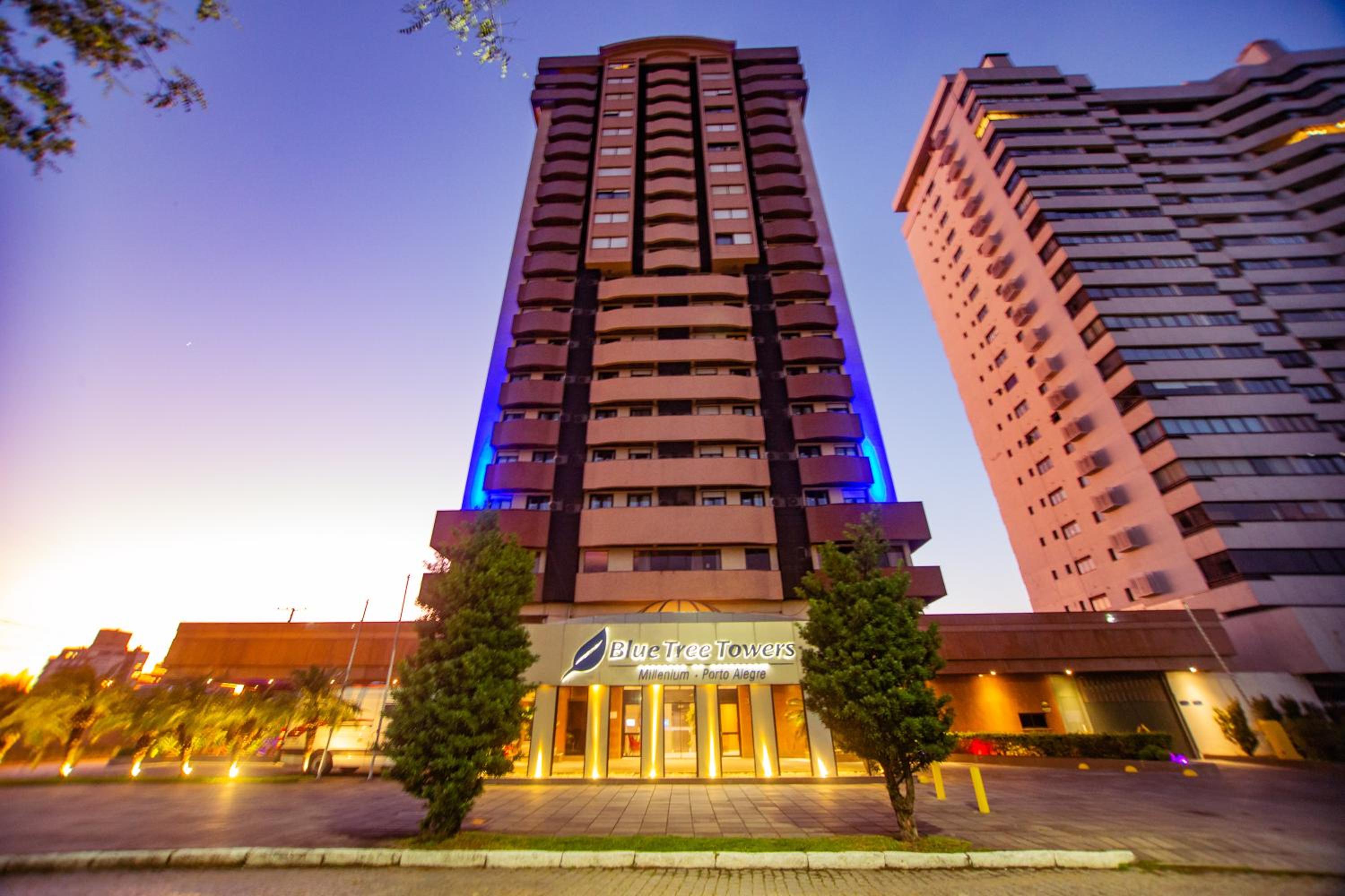 Hotel Blue Tree Towers Millenium Porto Alegre - Image 1