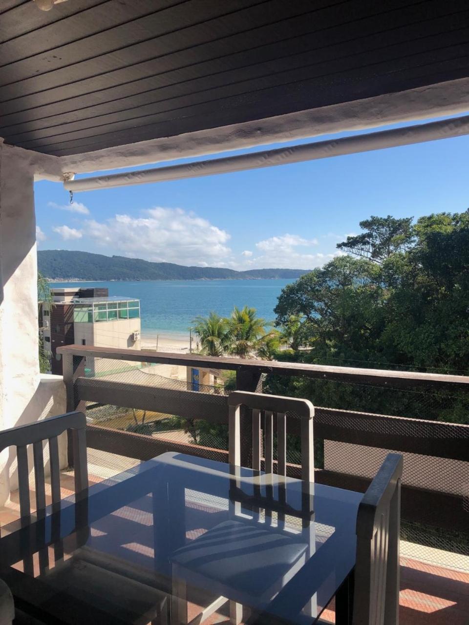 Apartamento Frente Mar com 02 suítes