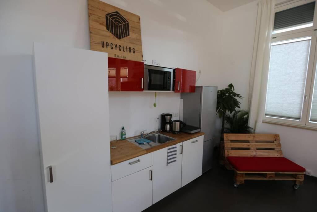 Luftiges Upcycling Studio im EG - Zentral
