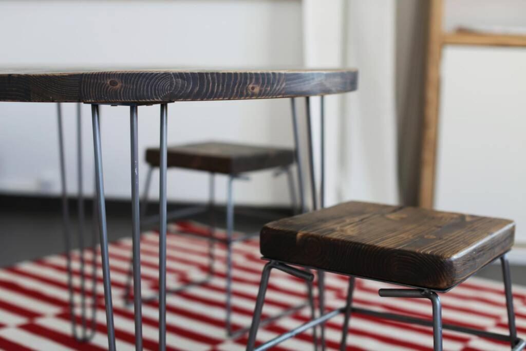 Luftiges Upcycling Studio im EG - Zentral