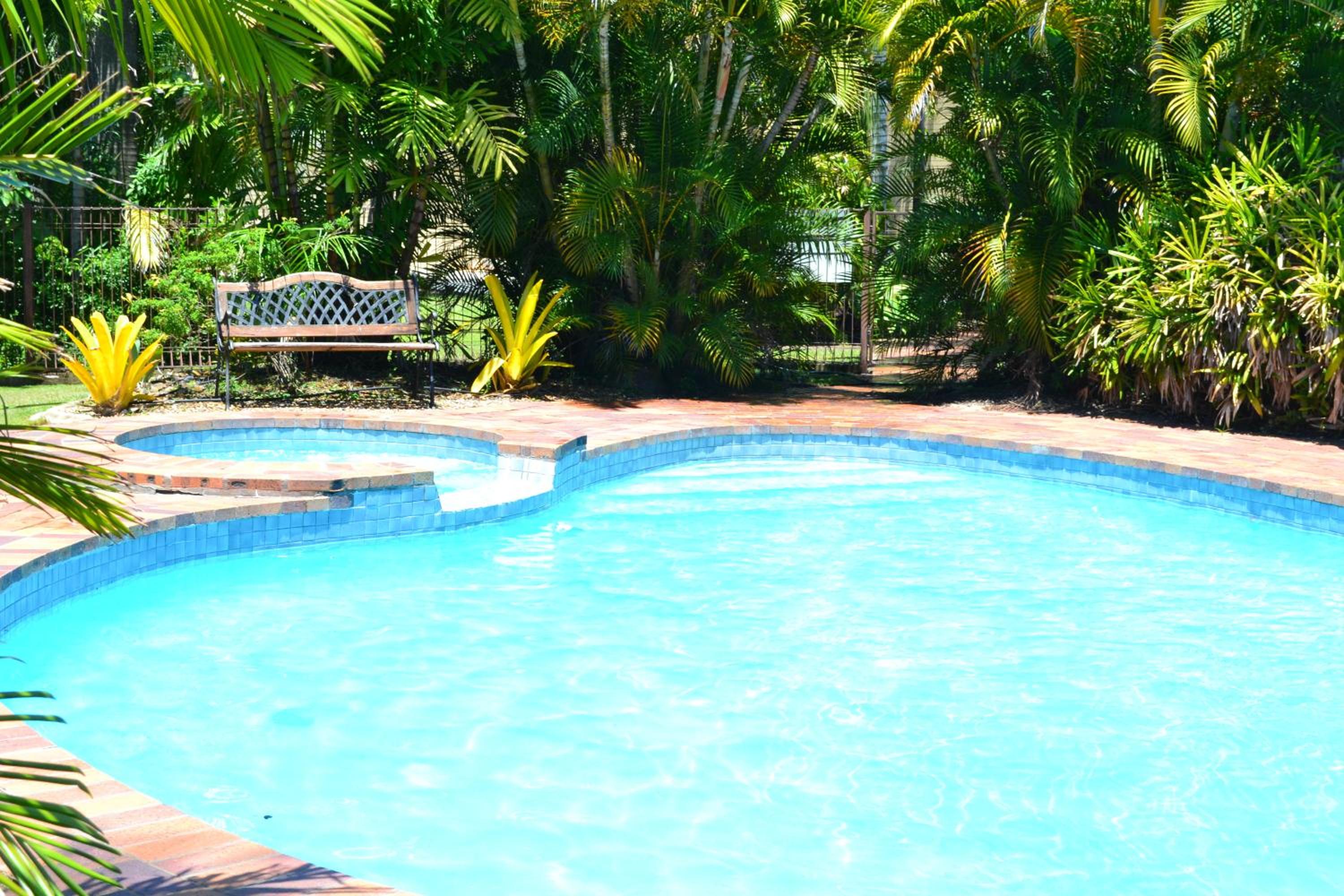 Rockhampton Riverside Central Hotel Official