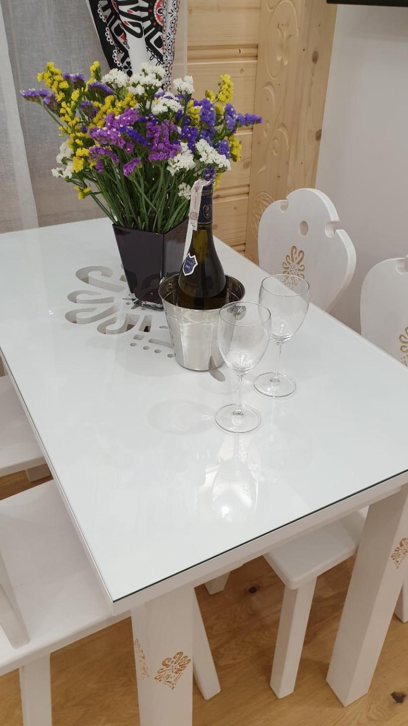 Villa Fortuna - Regionalne apartamenty & SPA - Sauna, Grill, Jacuzzi z widokiem na Tatry
