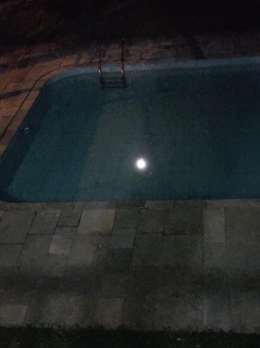 Casa Eventos e Temporada com 4 suites, piscina, churrasqueira, Wi-Fi, Ar Condicionado - Proximo Praia Mar Casado e Pernambuco - Guaruja -