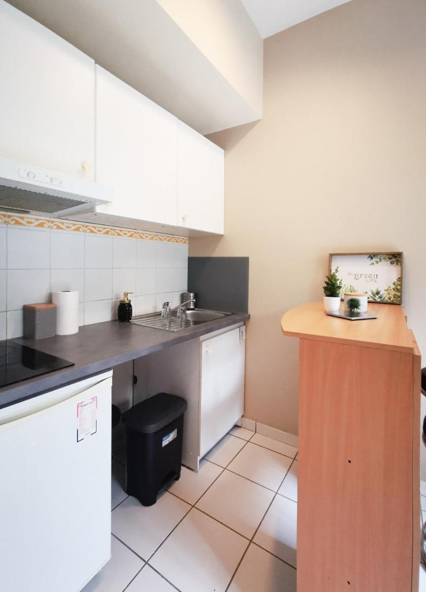 Charming Studio Near Jean Macé view 5