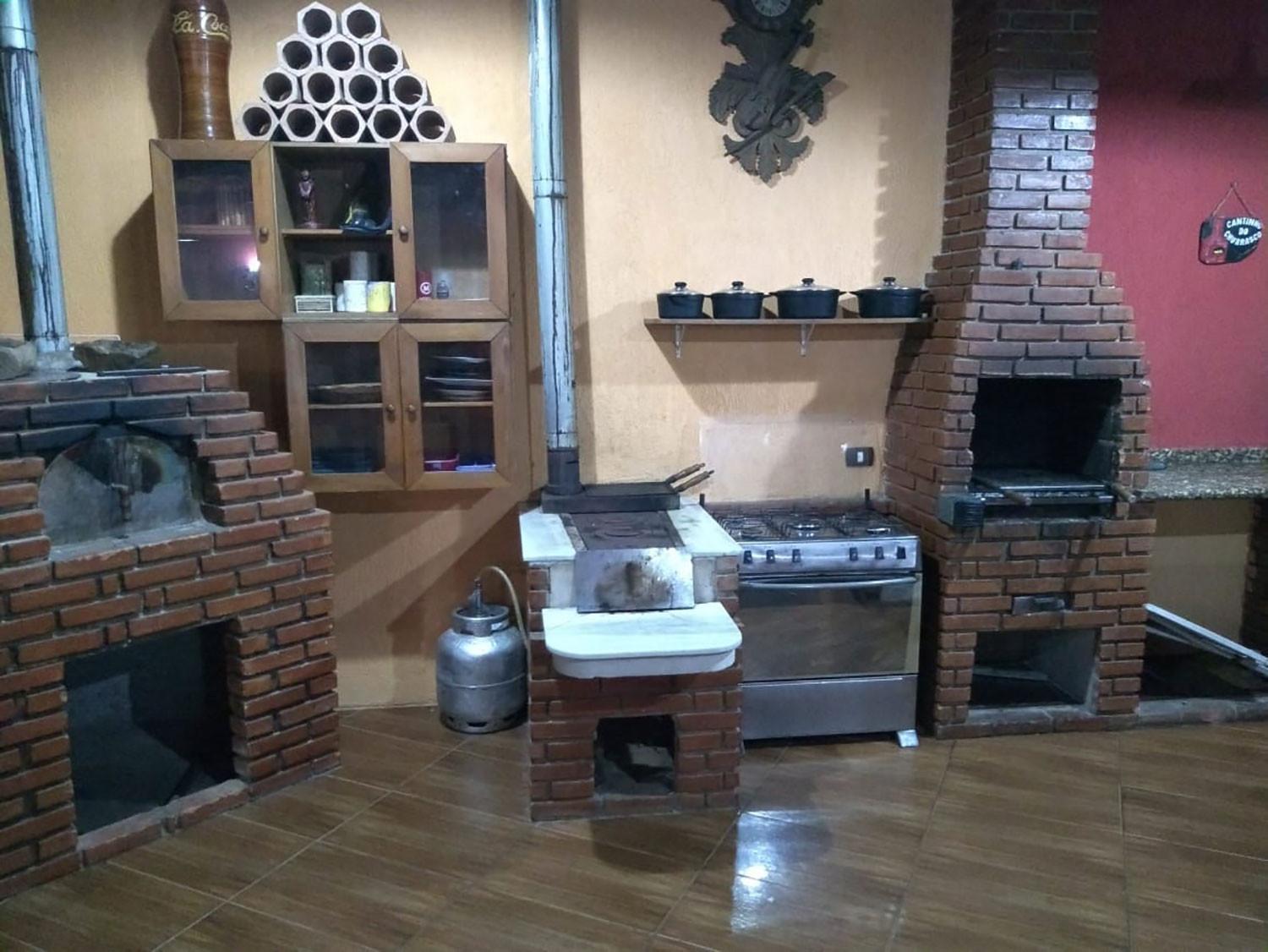 Chácara espaçosa com lazer completo em Ibiúna