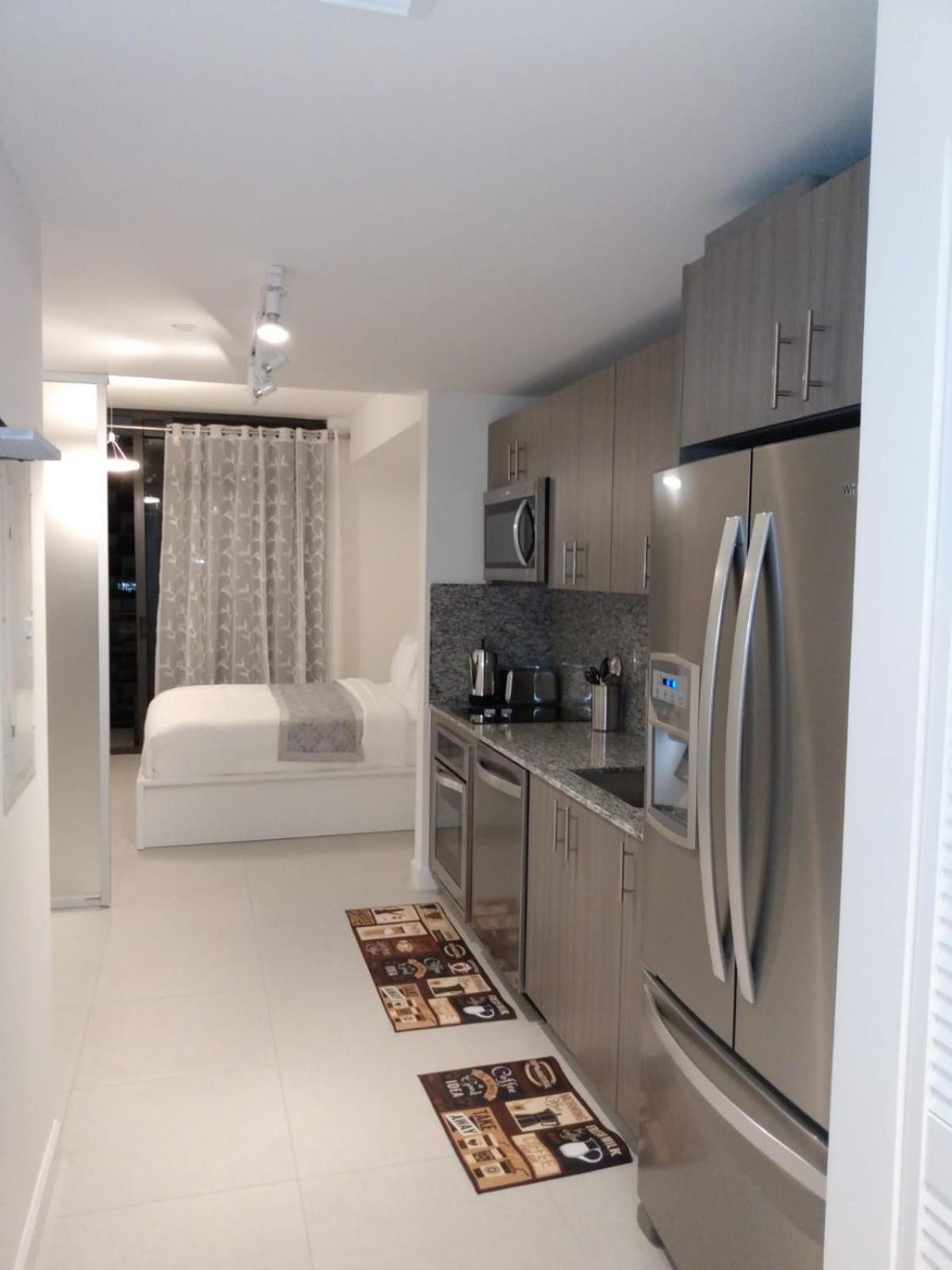 5350 Park inn Suite